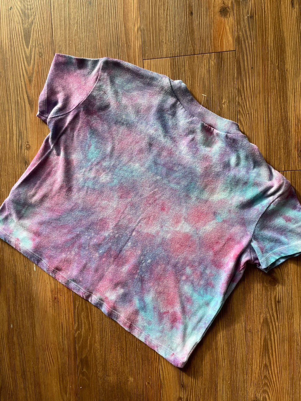 SMALL Women’s Galaxy Tie Dye Crop Top | Pastel Purple Ice Dye Short Sleeve Cropped T-Shirt