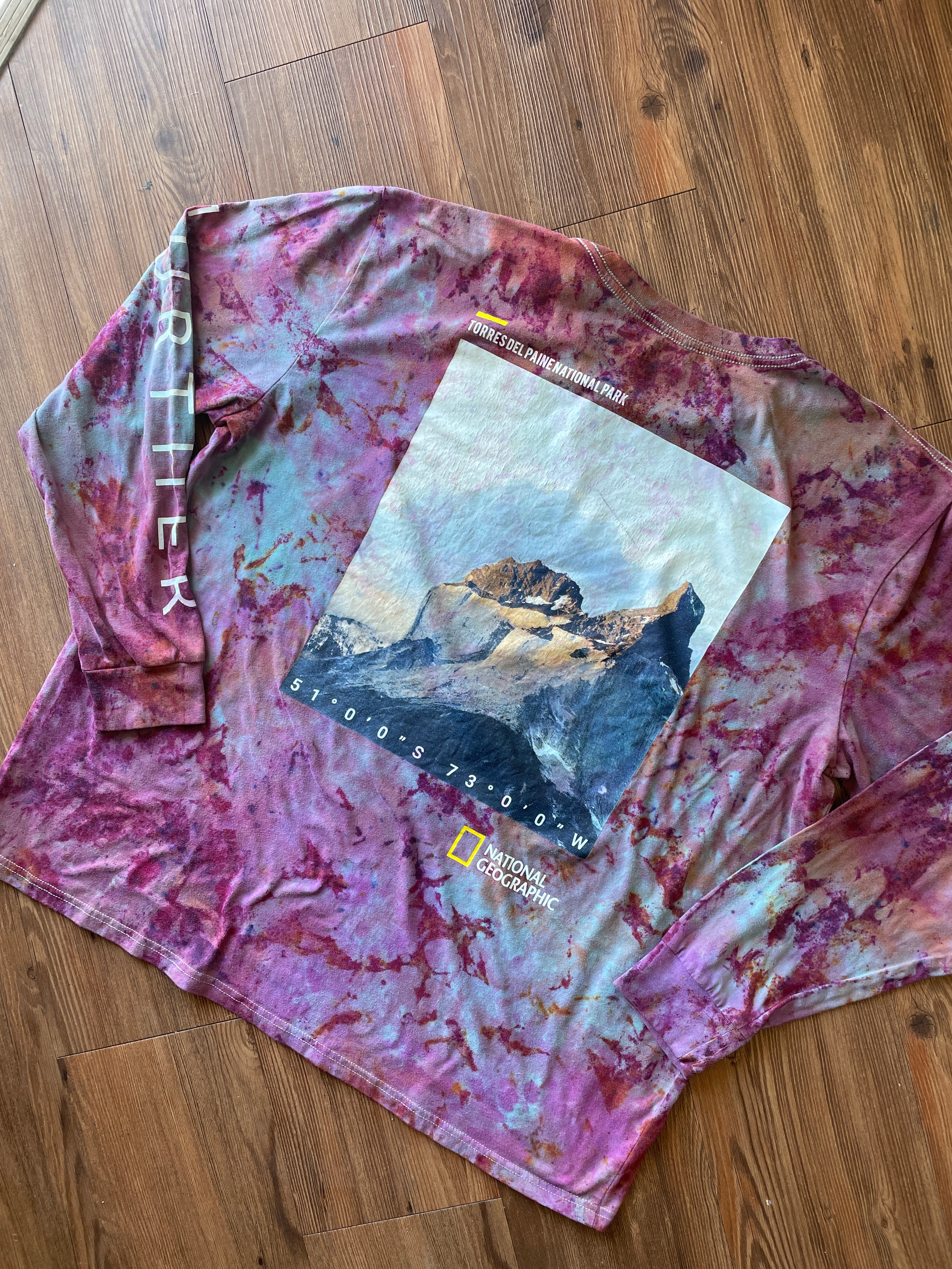 2XL Men’s Torres Del Paine Handmade Tie Dye T-Shirt | National Geographic Earth Tones Tie Dye Long Sleeve Sleeve
