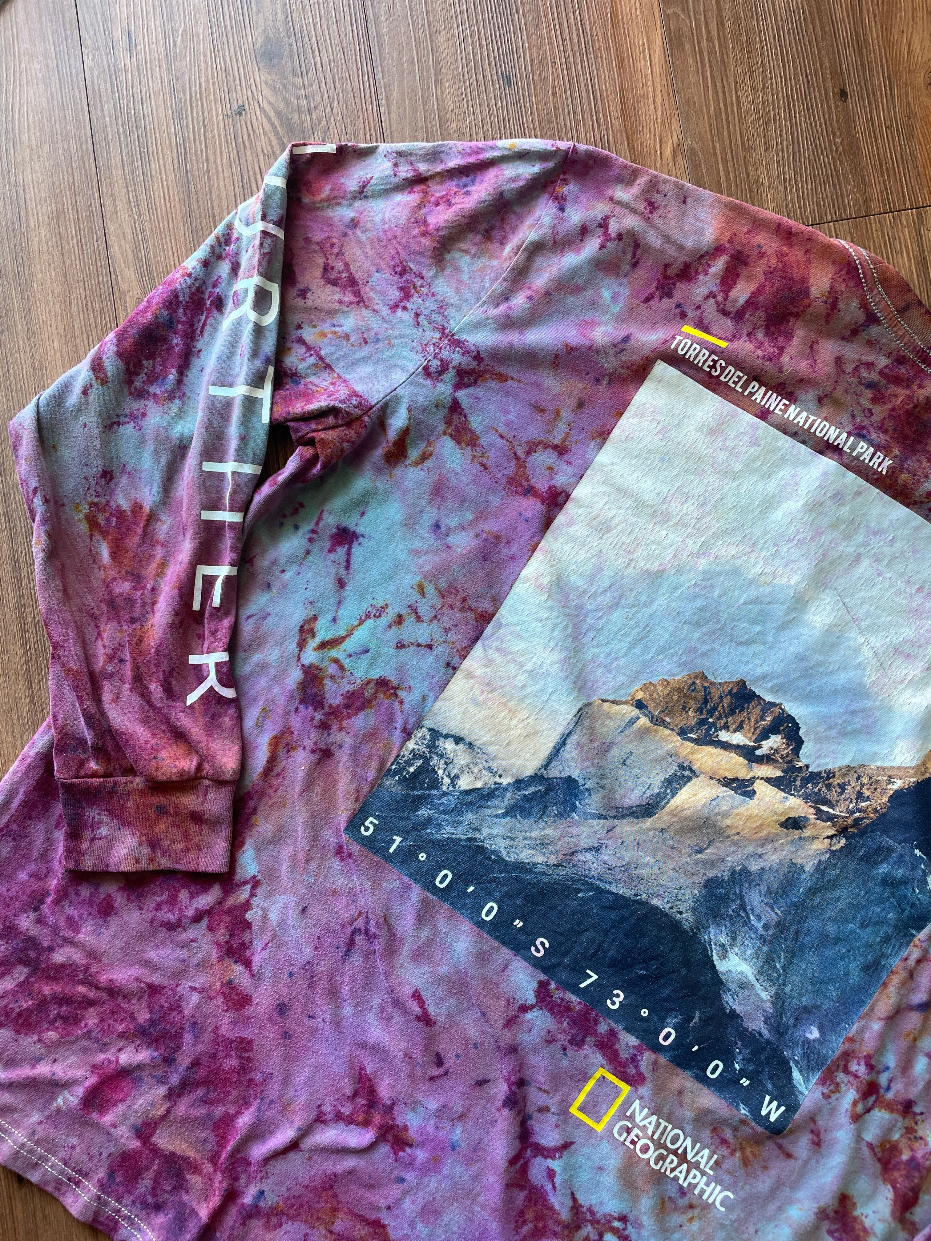 2XL Men’s Torres Del Paine Handmade Tie Dye T-Shirt | National Geographic Earth Tones Tie Dye Long Sleeve Sleeve