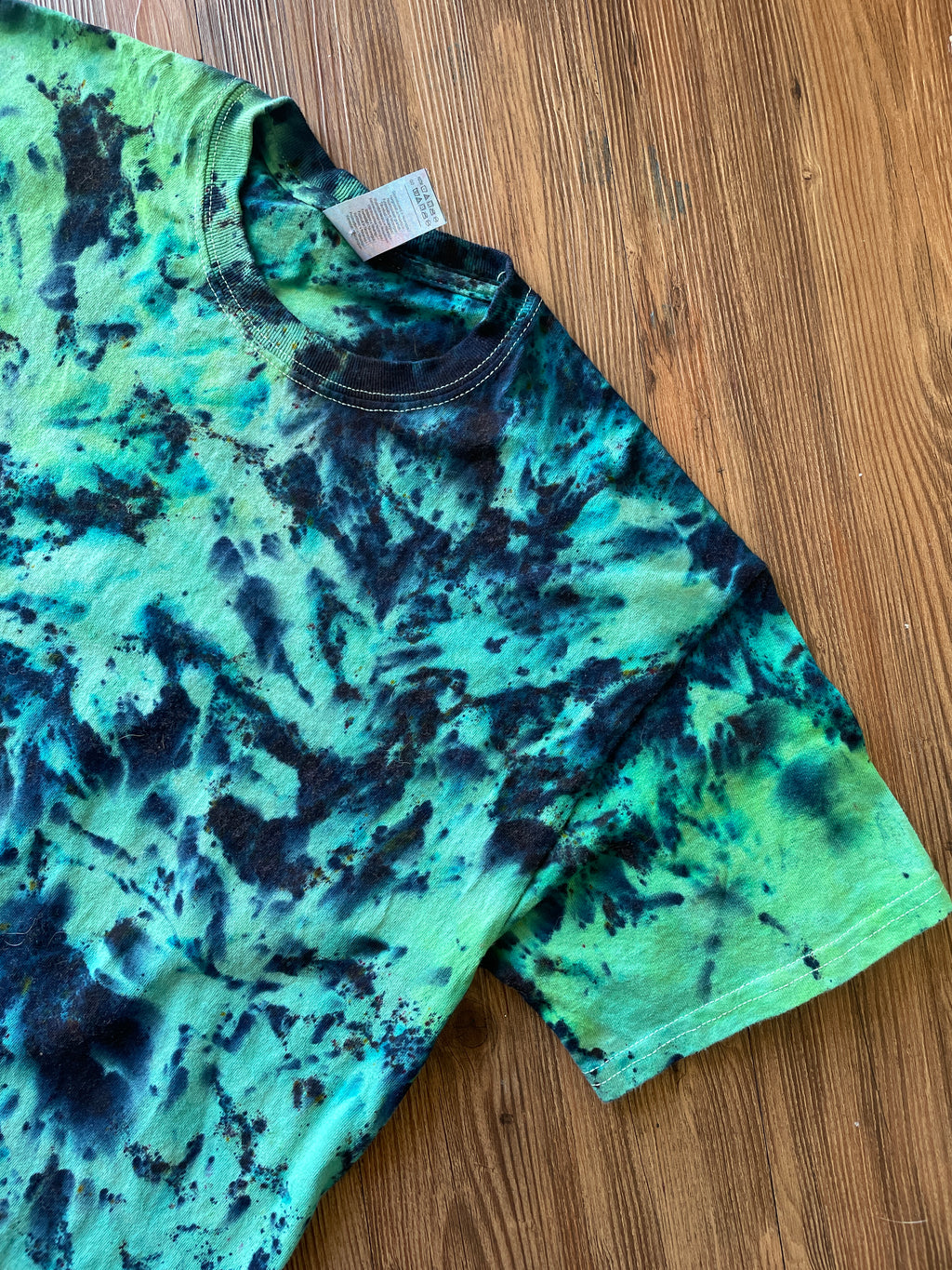 Medium Men’s Green Galaxy Dyed Handmade Tie Dye T-Shirt | Shades of Green Tie Dye Short Sleeve
