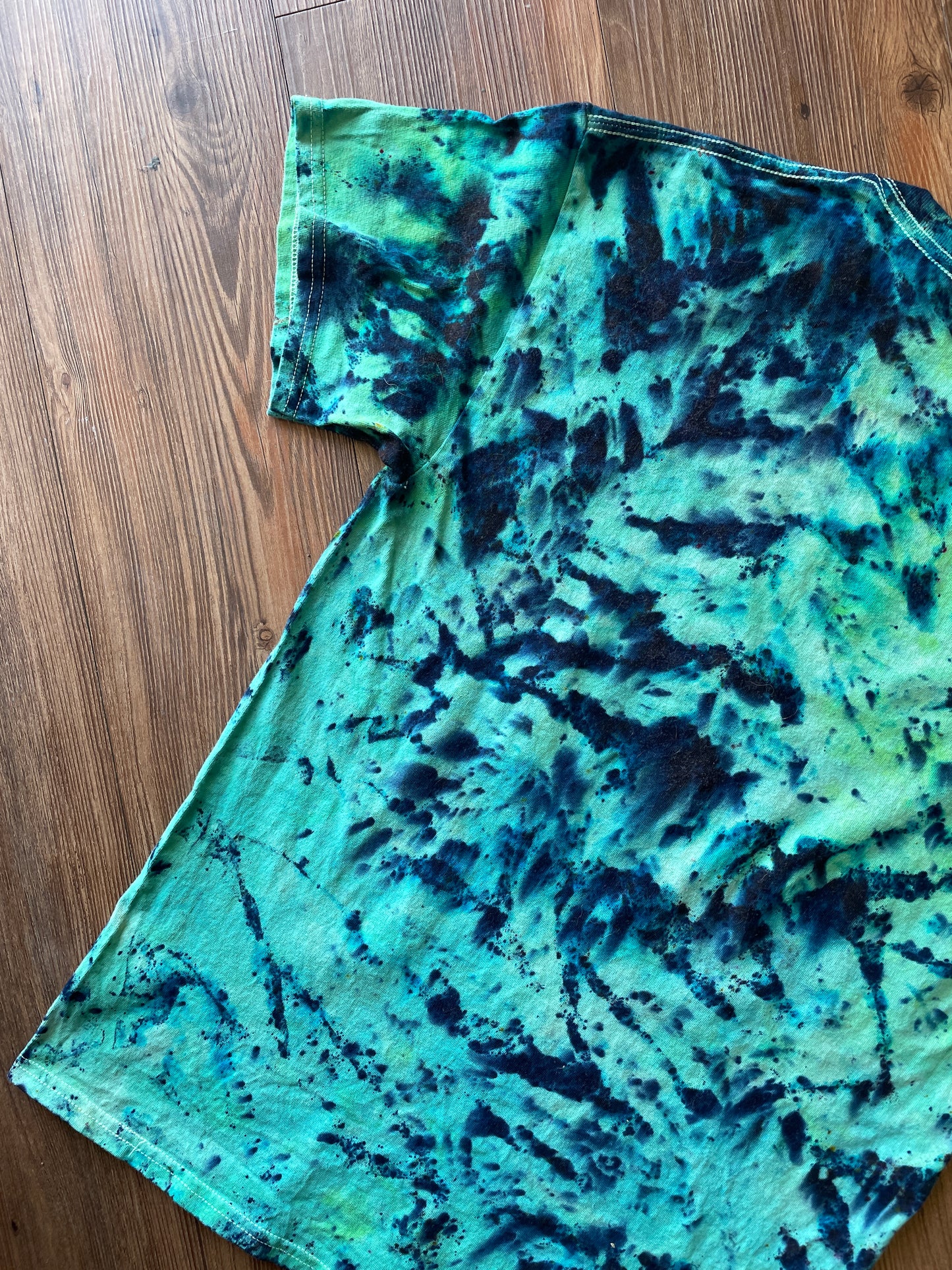 Medium Men’s Green Galaxy Dyed Handmade Tie Dye T-Shirt | Shades of Green Tie Dye Short Sleeve