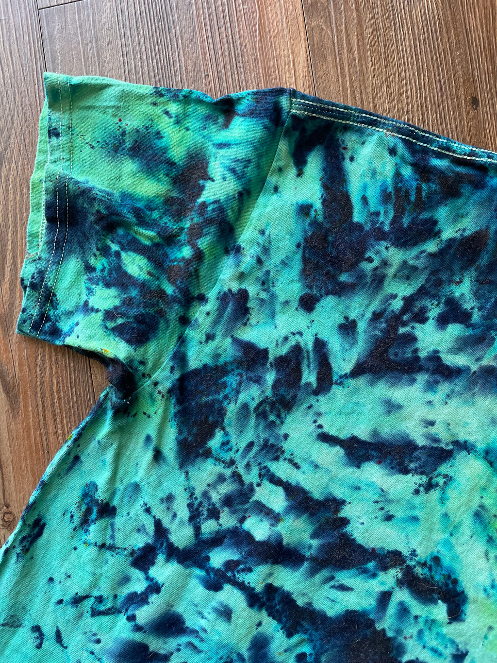 Medium Men’s Green Galaxy Dyed Handmade Tie Dye T-Shirt | Shades of Green Tie Dye Short Sleeve