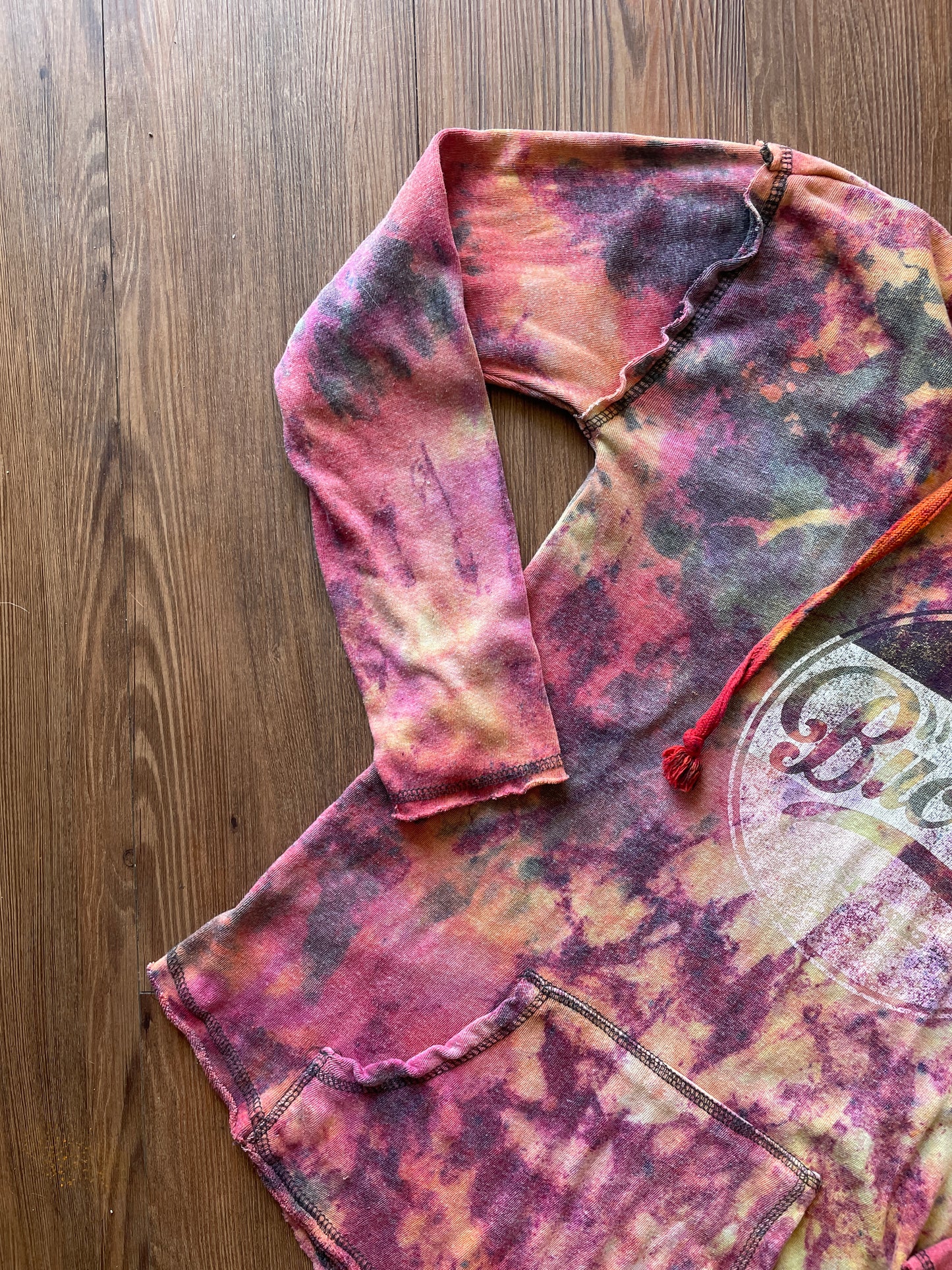 Medium Women’s Buc-ee’s Handmade Tie Dye Hooded Shirt | Bucee Beaver Pink and Orange Tie Dye Long Sleeve