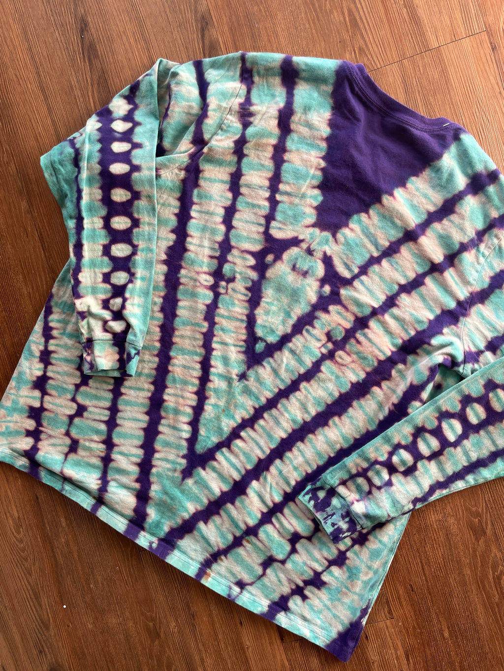 3XL Men’s adidas Handmade Reverse Tie Dye Long Sleeve T-Shirt | Purple and Teal V-Pleated Long Sleeve