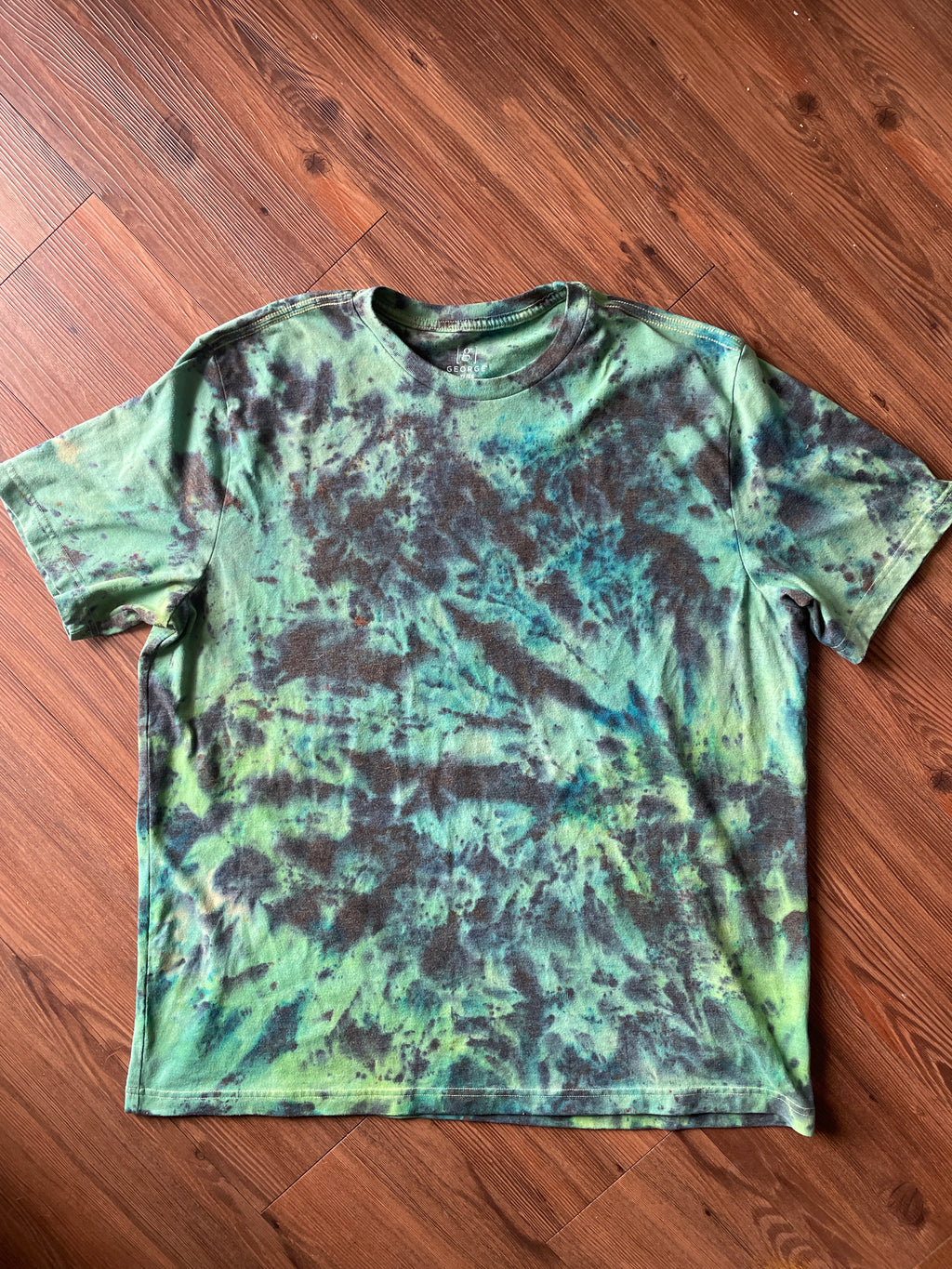 XL Men’s Green Galaxy Dyed Handmade Tie Dye T-Shirt | Shades of Green Tie Dye Short Sleeve