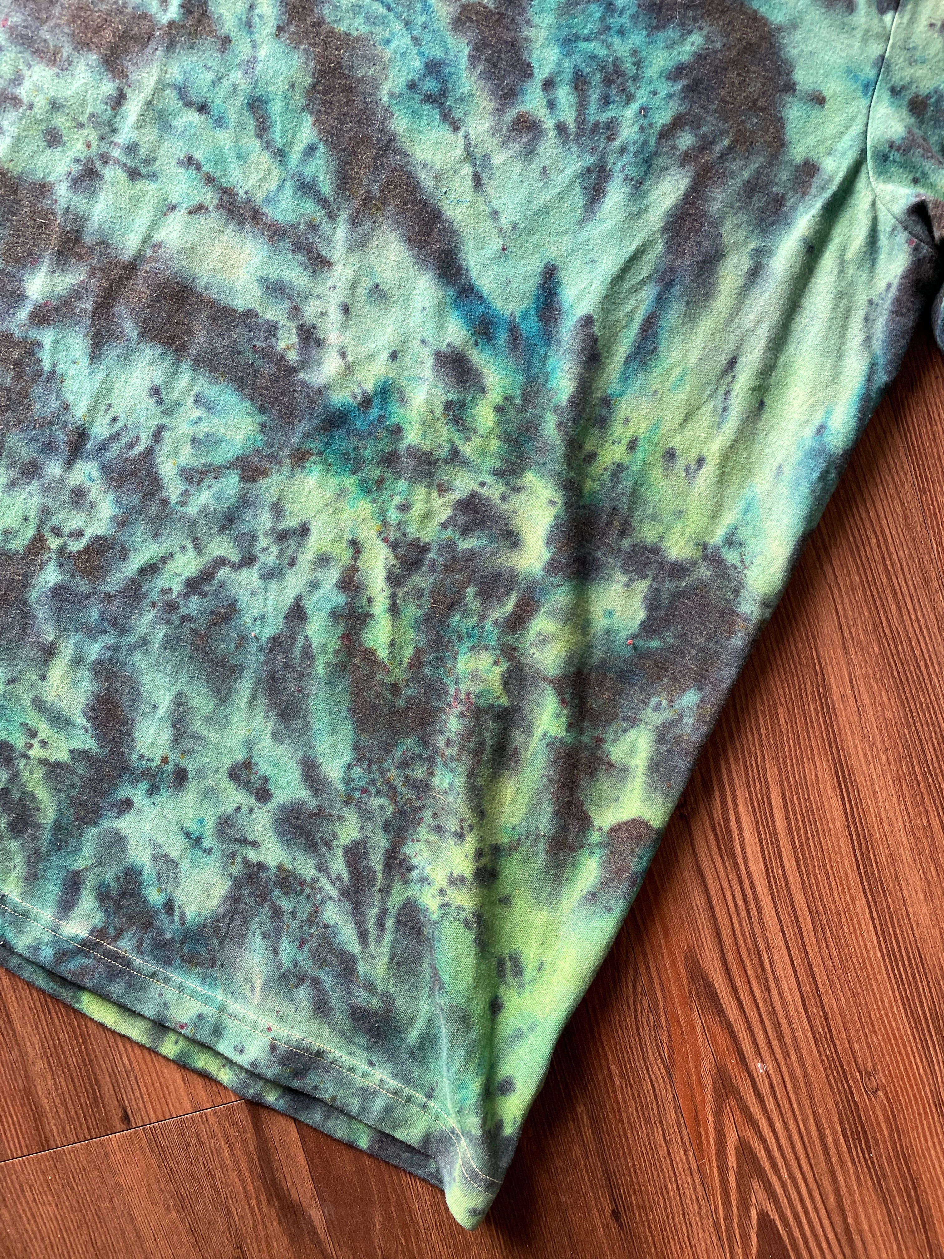 XL Men’s Green Galaxy Dyed Handmade Tie Dye T-Shirt | Shades of Green Tie Dye Short Sleeve