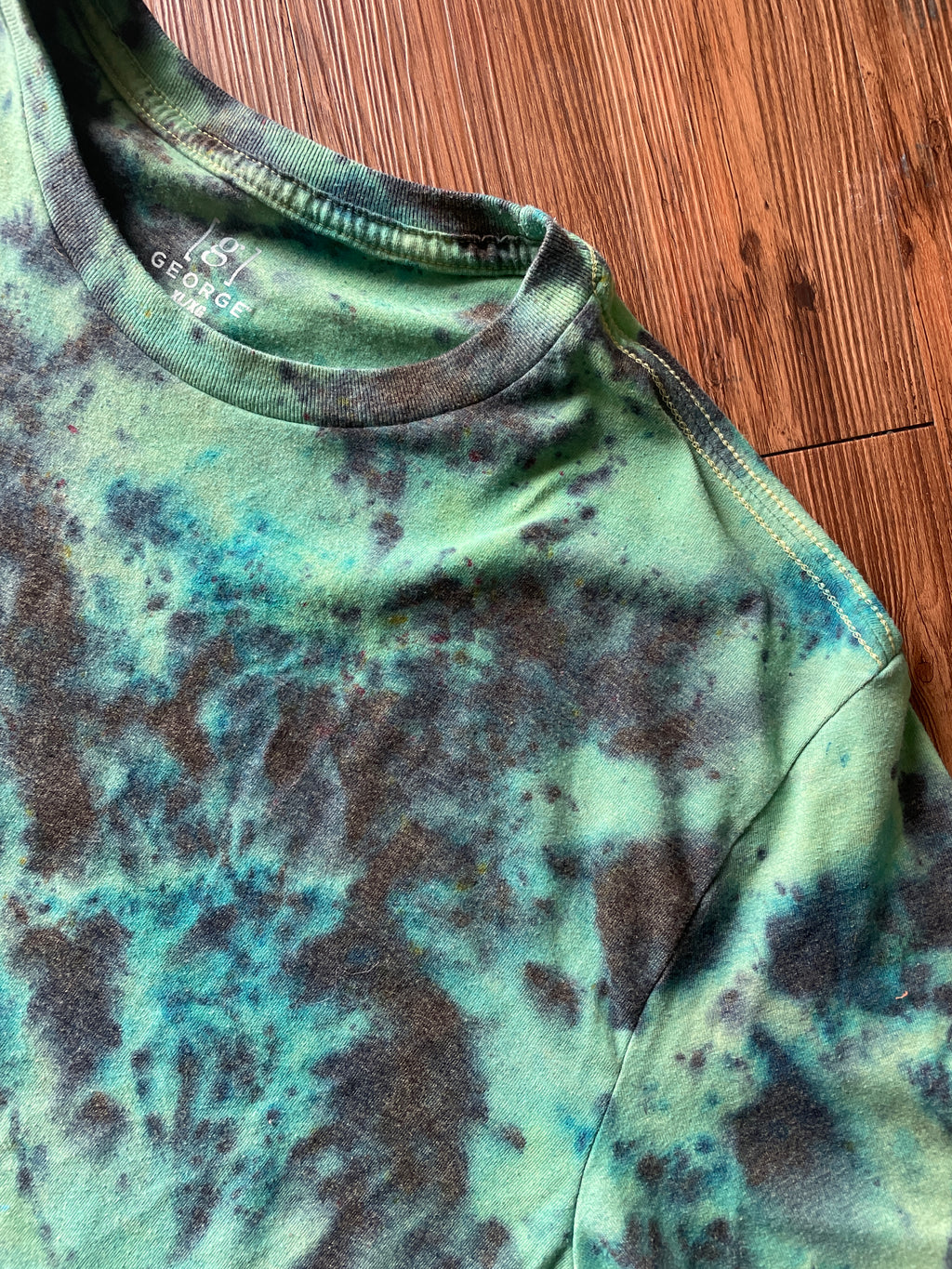 XL Men’s Green Galaxy Dyed Handmade Tie Dye T-Shirt | Shades of Green Tie Dye Short Sleeve