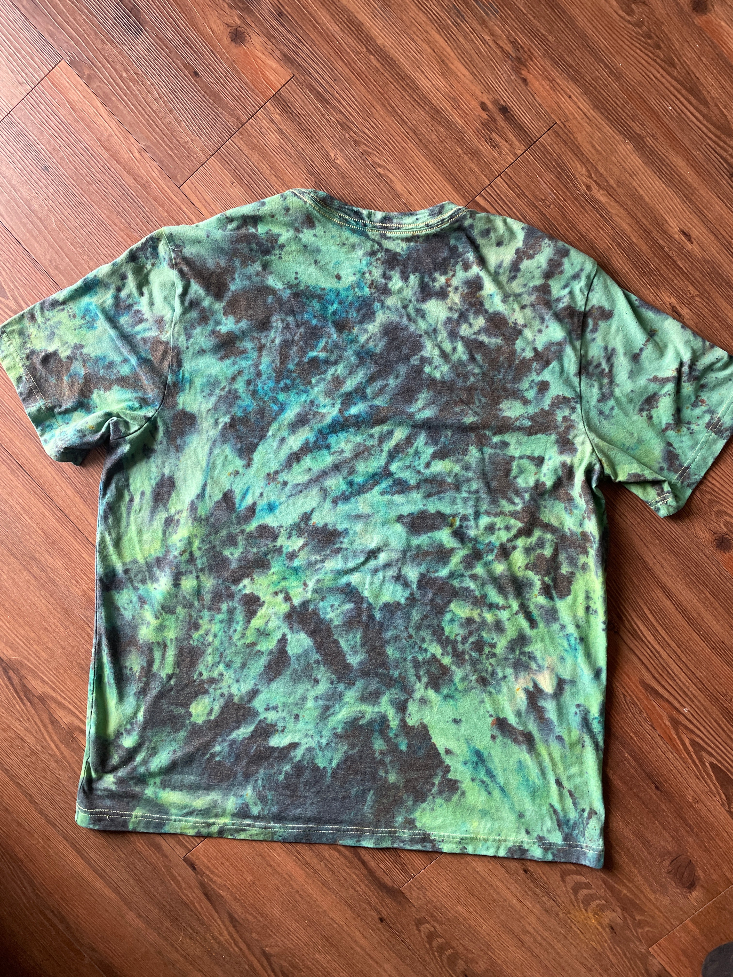 XL Men’s Green Galaxy Dyed Handmade Tie Dye T-Shirt | Shades of Green Tie Dye Short Sleeve