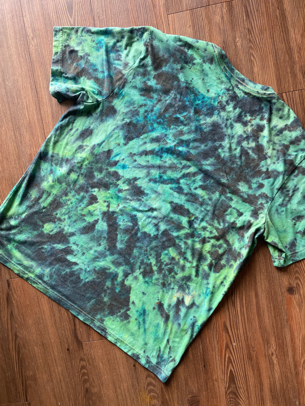 XL Men’s Green Galaxy Dyed Handmade Tie Dye T-Shirt | Shades of Green Tie Dye Short Sleeve