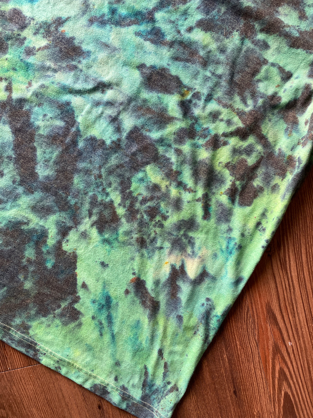 XL Men’s Green Galaxy Dyed Handmade Tie Dye T-Shirt | Shades of Green Tie Dye Short Sleeve