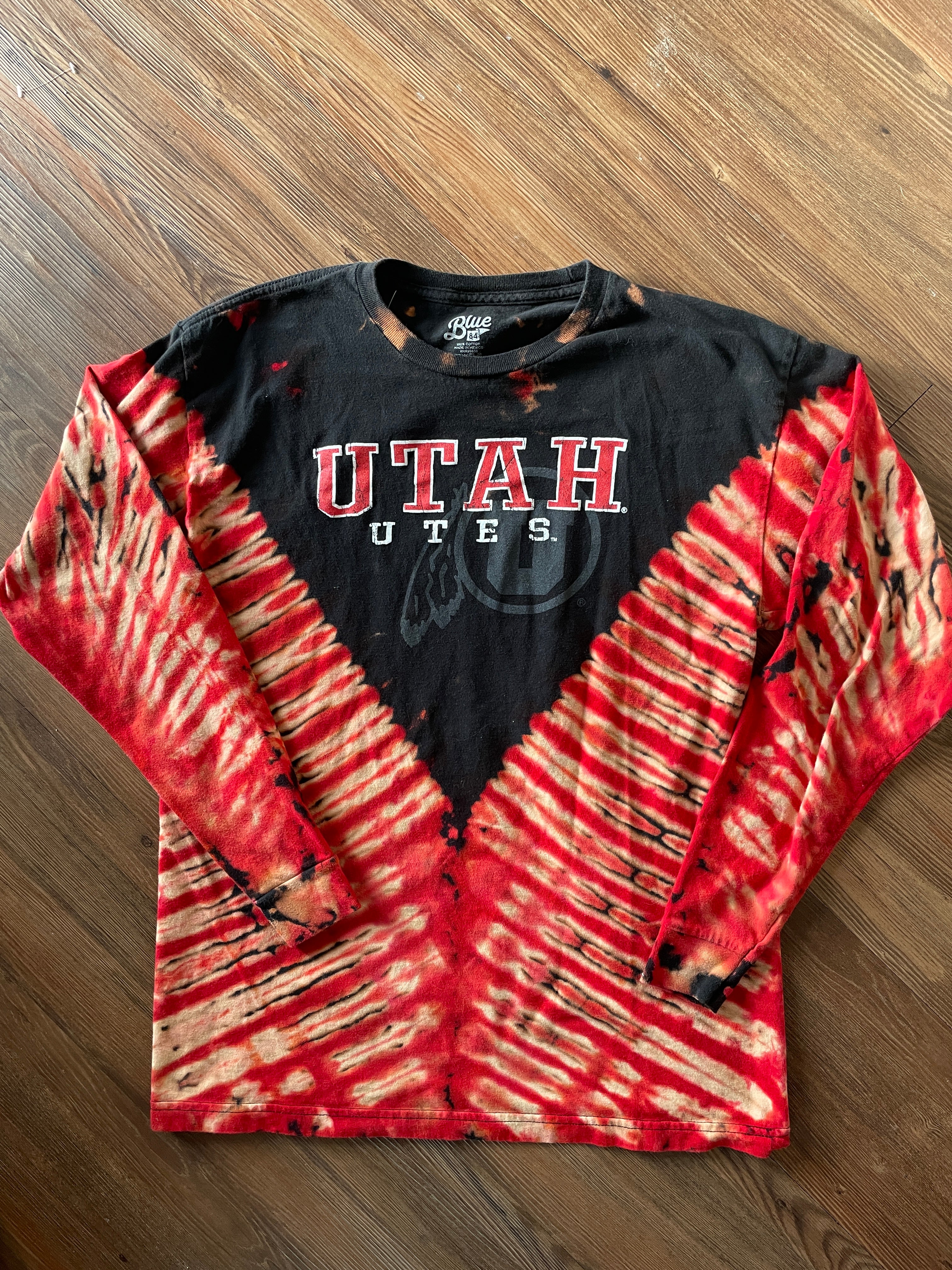 LARGE Men’s Utah Utes Handmade Reverse Tie Dye Long Sleeve T-Shirt | Red and Black V-Pleated Long Sleeve Tee