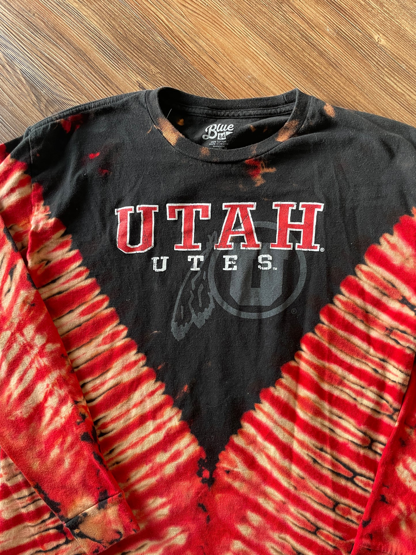 LARGE Men’s Utah Utes Handmade Reverse Tie Dye Long Sleeve T-Shirt | Red and Black V-Pleated Long Sleeve Tee