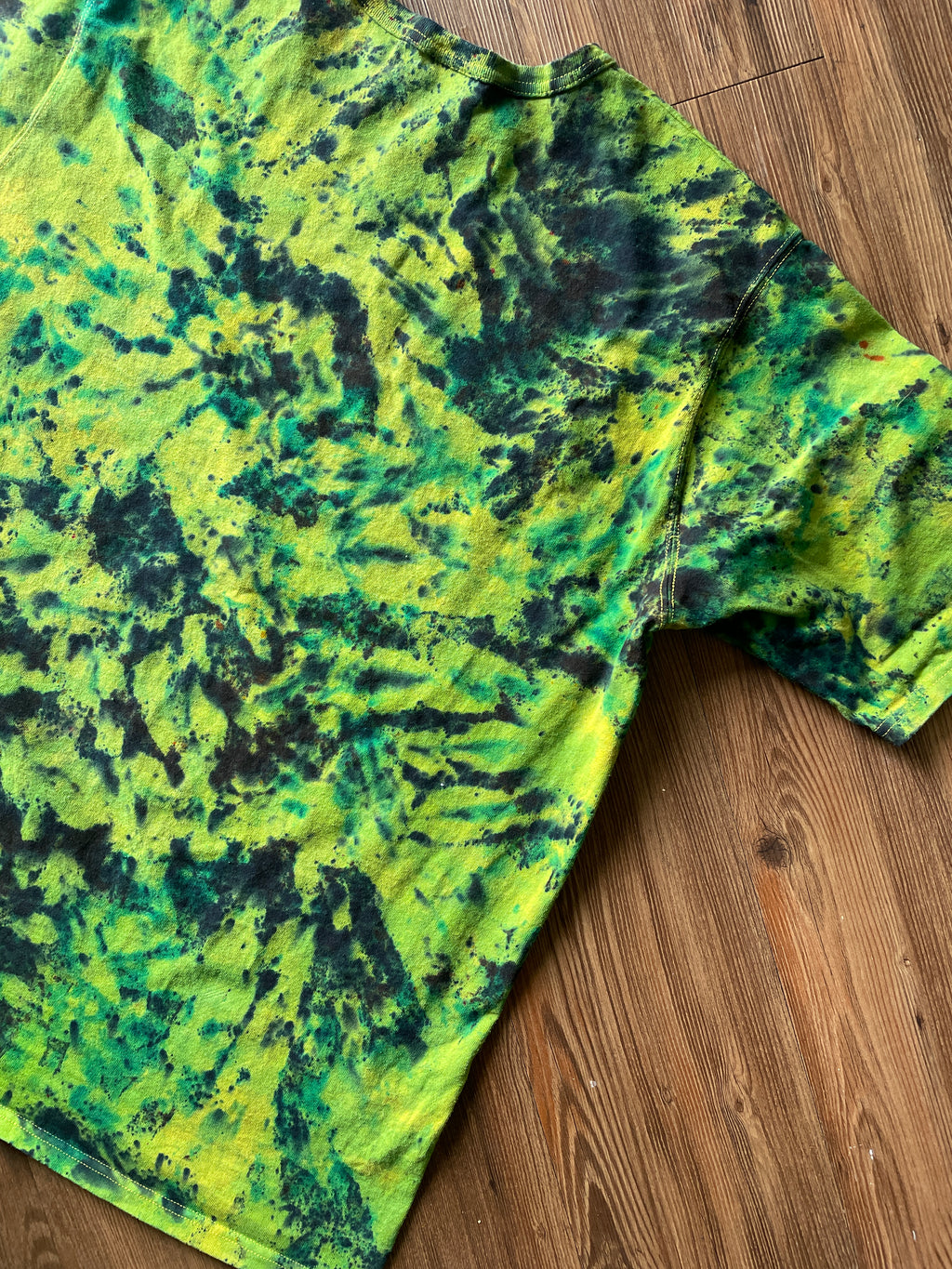2XL Men’s Champion Handmade Tie Dye T-Shirt | Green and Black Crumpled Tie Dye Short Sleeve