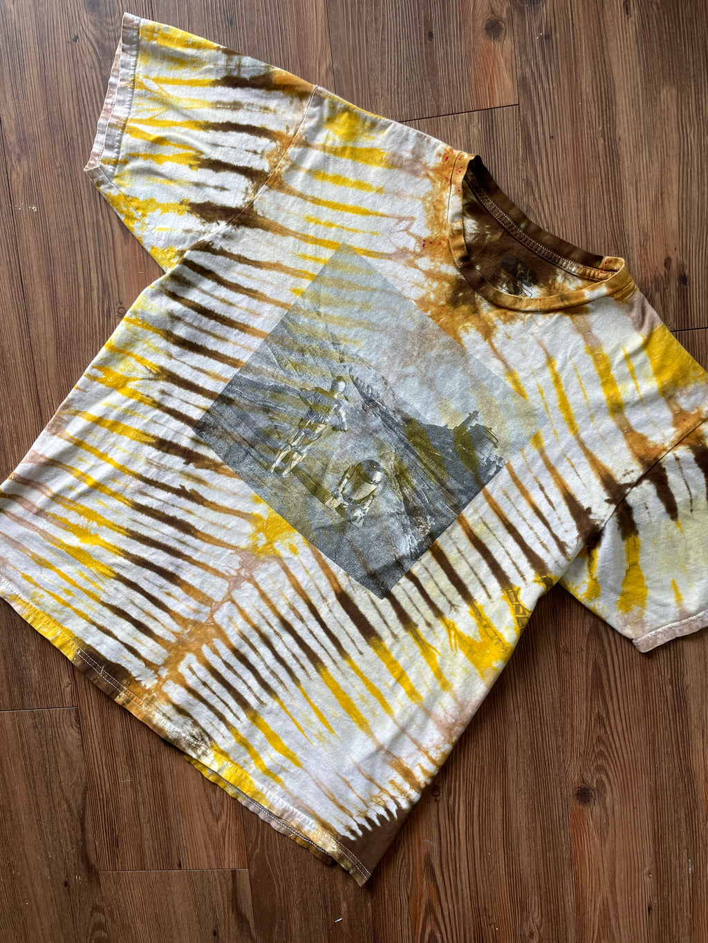 XL Men’s R2-D2 and C3PO Tattooine Handmade Tie Dye T-Shirt | Star Wars Yellow and Brown Short Sleeve