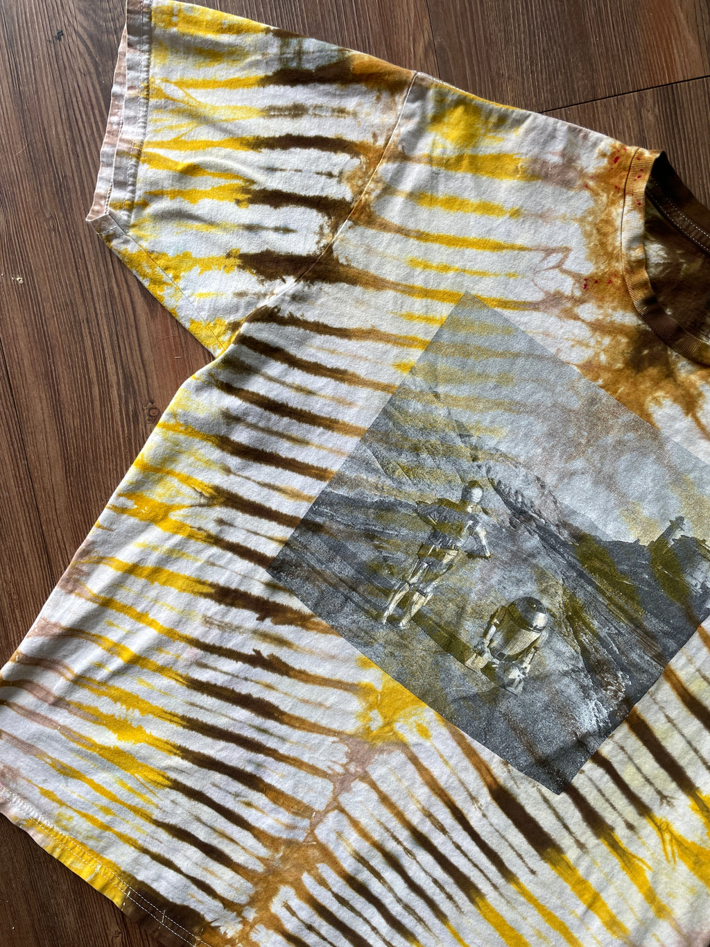 XL Men’s R2-D2 and C3PO Tattooine Handmade Tie Dye T-Shirt | Star Wars Yellow and Brown Short Sleeve