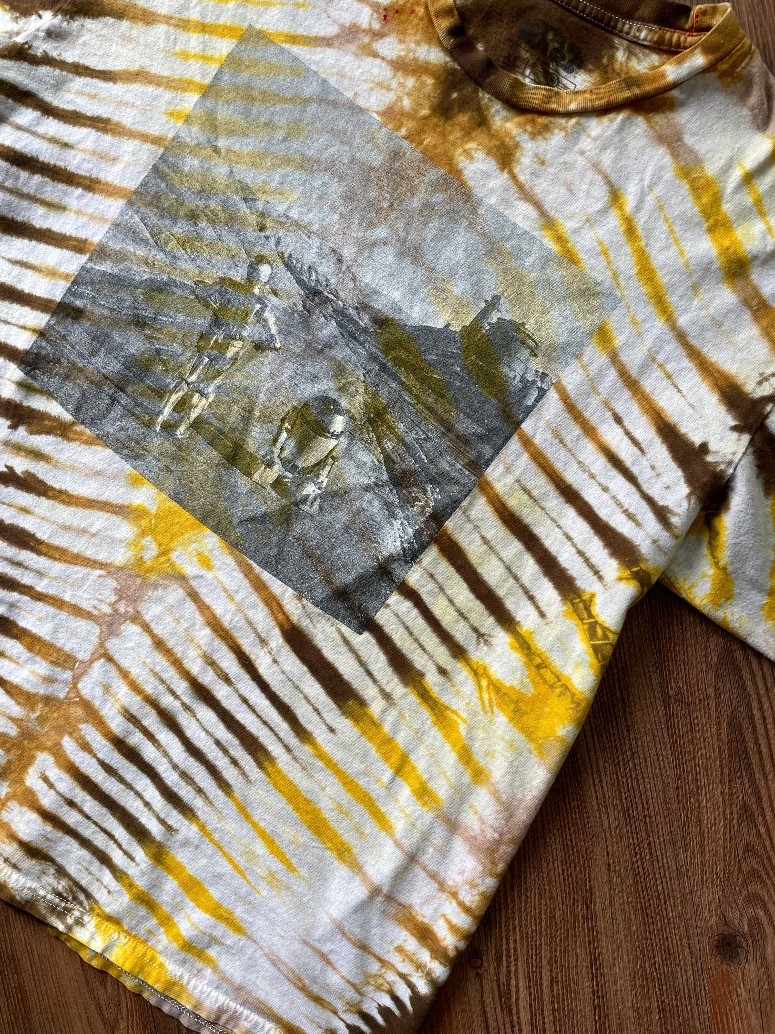 XL Men’s R2-D2 and C3PO Tattooine Handmade Tie Dye T-Shirt | Star Wars Yellow and Brown Short Sleeve