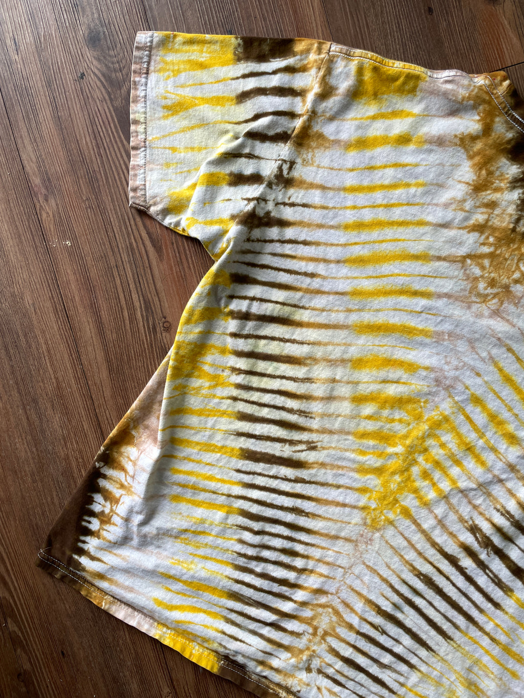 XL Men’s R2-D2 and C3PO Tattooine Handmade Tie Dye T-Shirt | Star Wars Yellow and Brown Short Sleeve