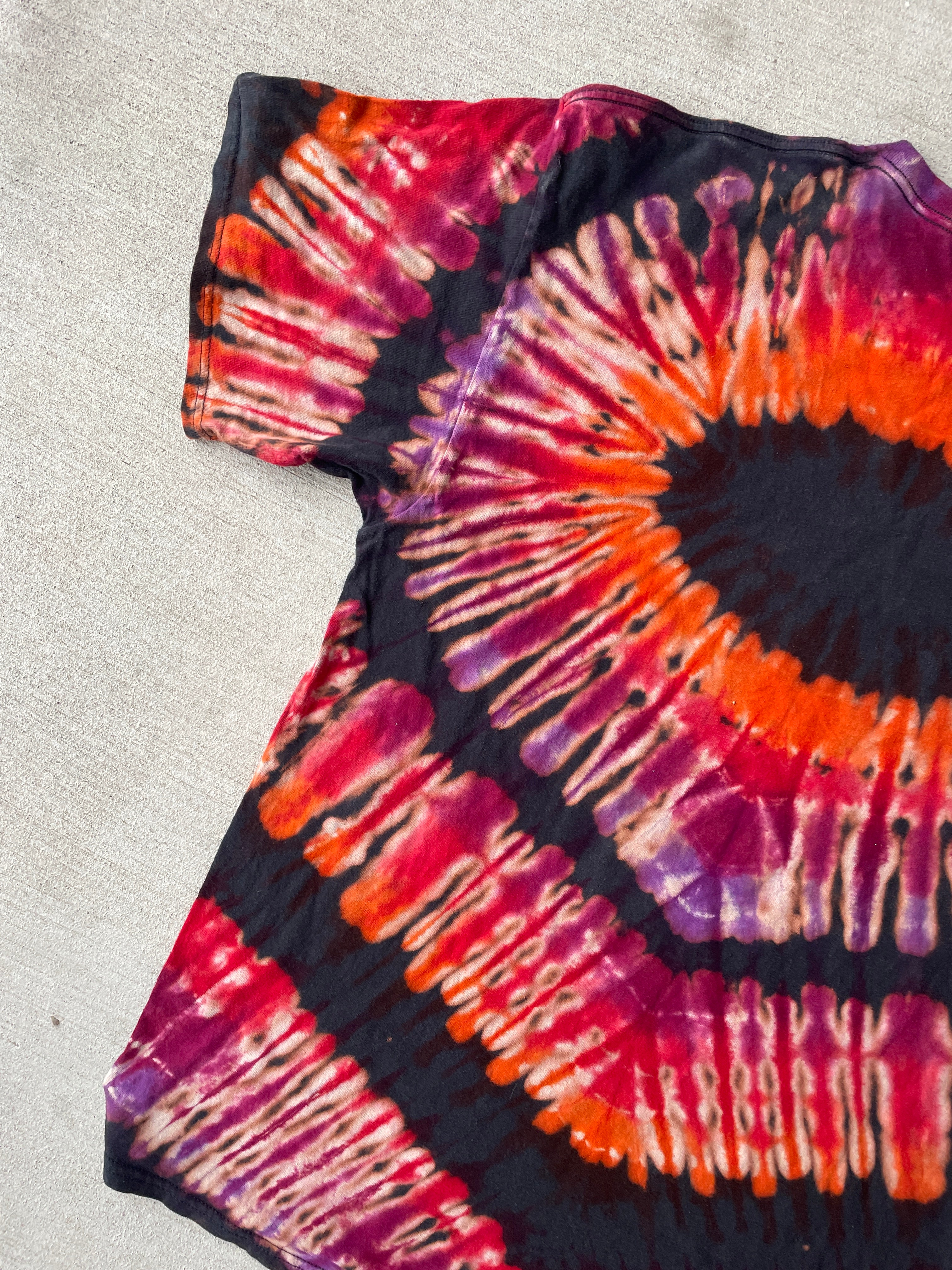 2XL Men’s Batman Handmade Tie Dye T-Shirt | Black and Red Reverse Tie Dye Short Sleeve