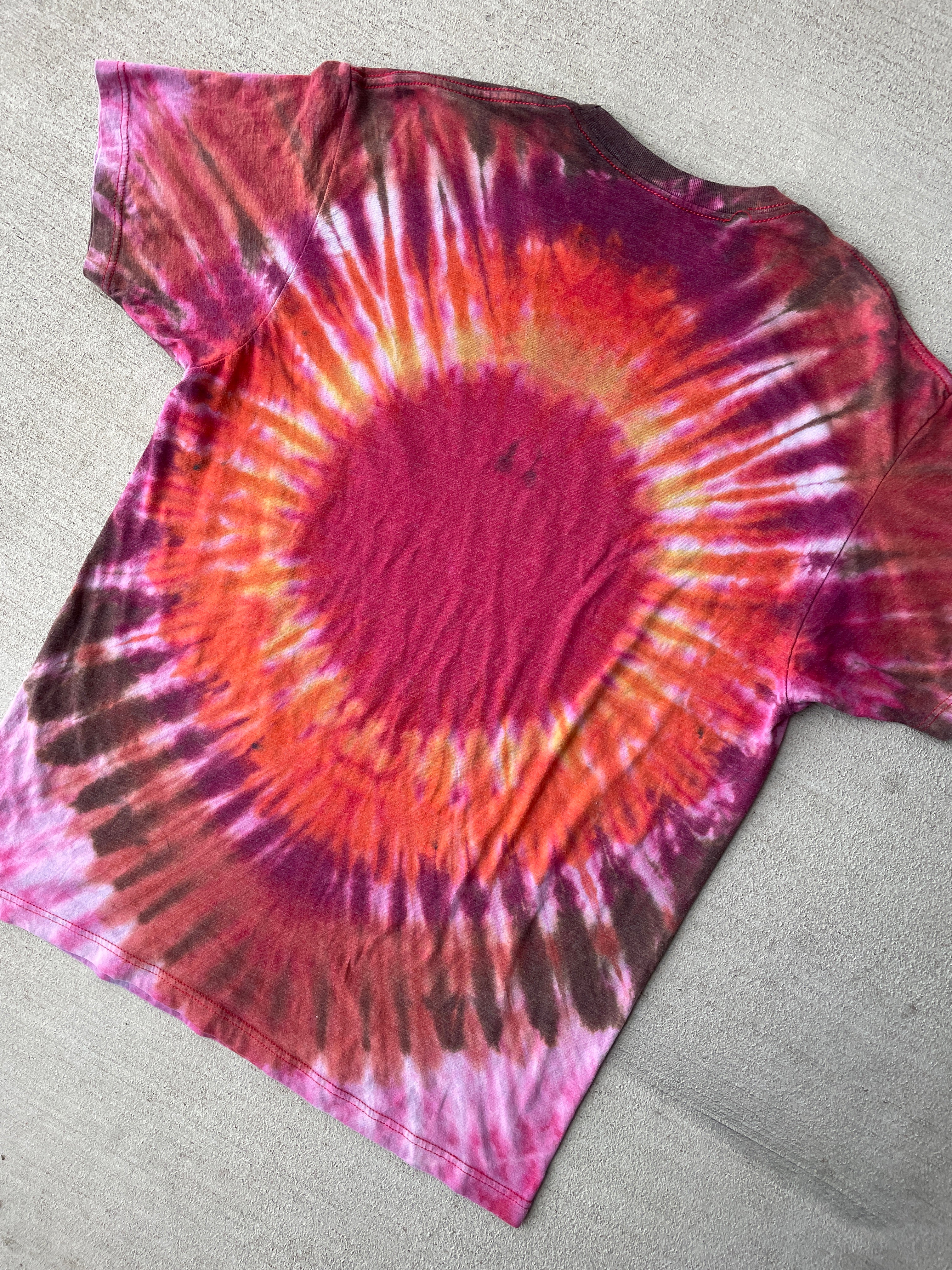 Large Men’s Hakuna Matata Handmade Tie Dye T-Shirt | Disney Red and Oragnge Reverse Tie Dye Short Sleeve