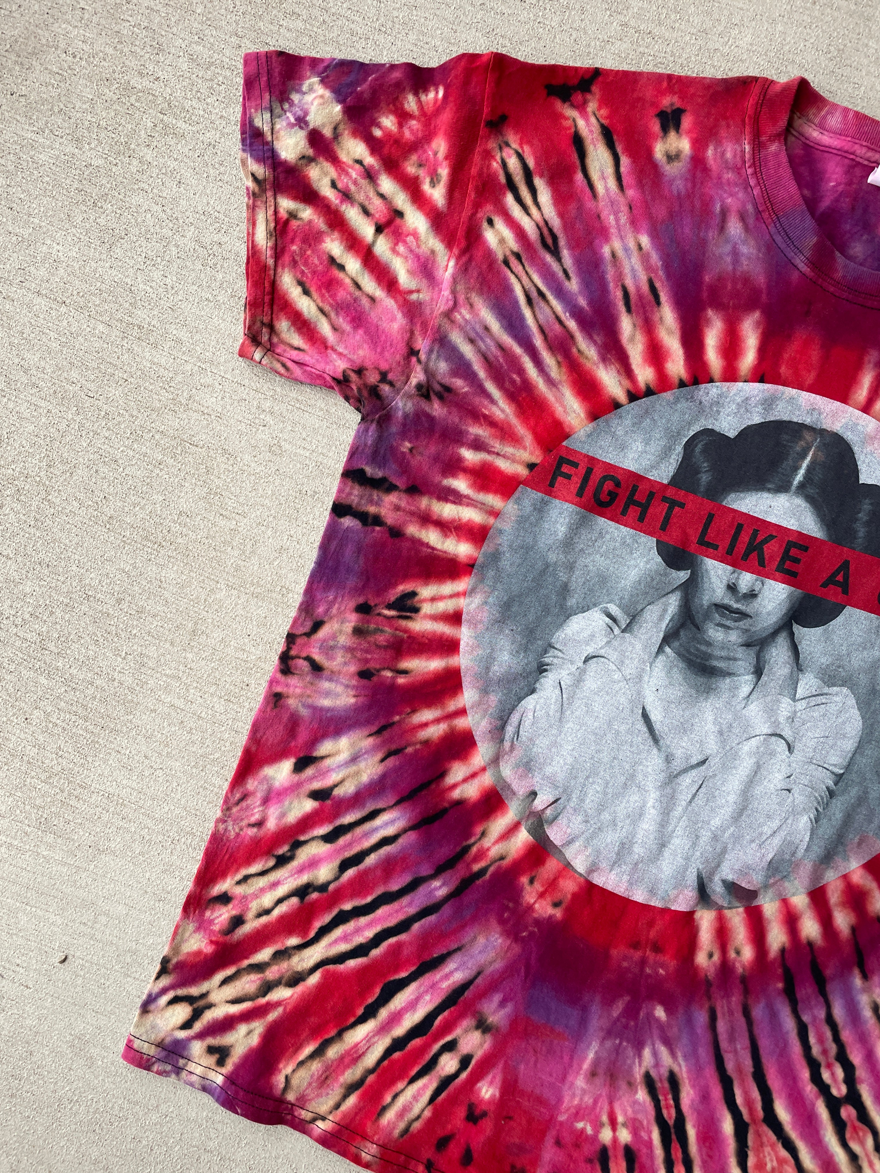 Large Men’s Princess Leia Fight Like a Girl Handmade Tie Dye T-Shirt | Star Wars Reverse Tie Dye Short Sleeve