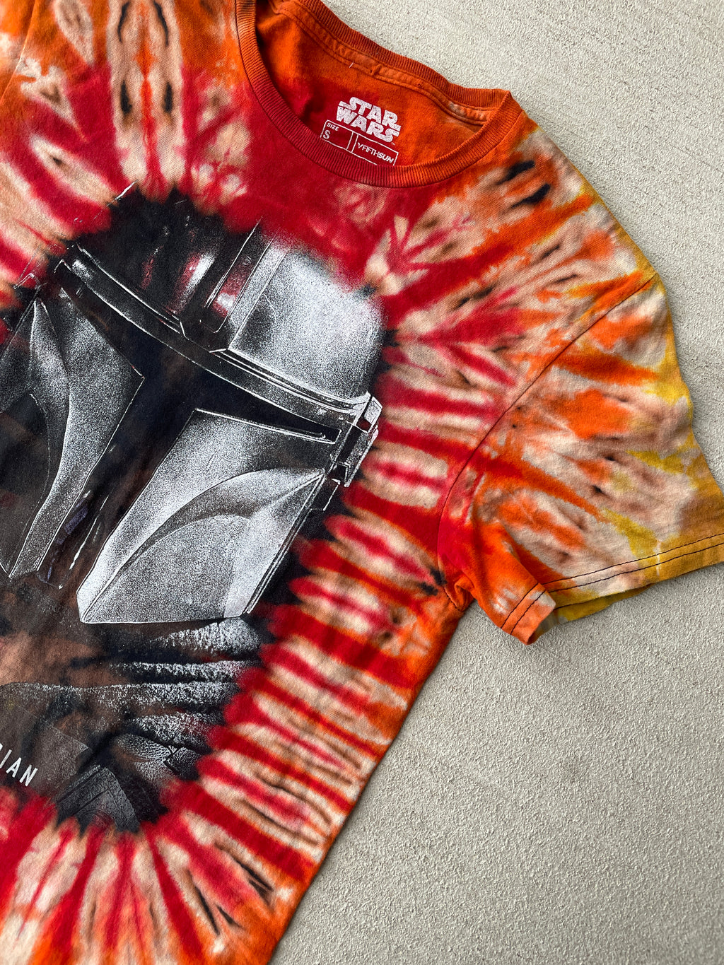 Small Women’s The Mandalorian Handmade Tie Dye T-Shirt | Star Wars Reverse Tie Dye Short Sleeve