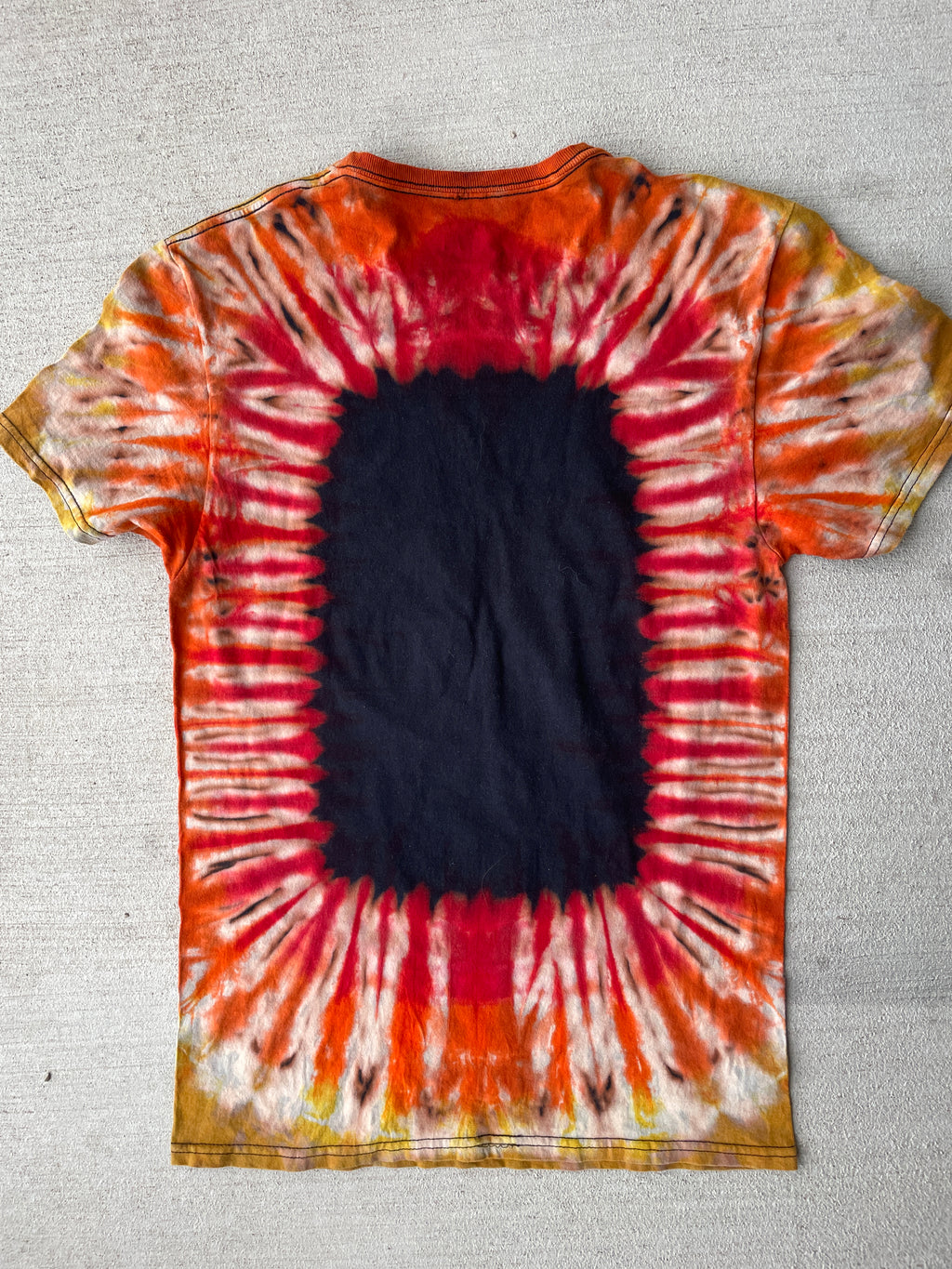 Small Women’s The Mandalorian Handmade Tie Dye T-Shirt | Star Wars Reverse Tie Dye Short Sleeve