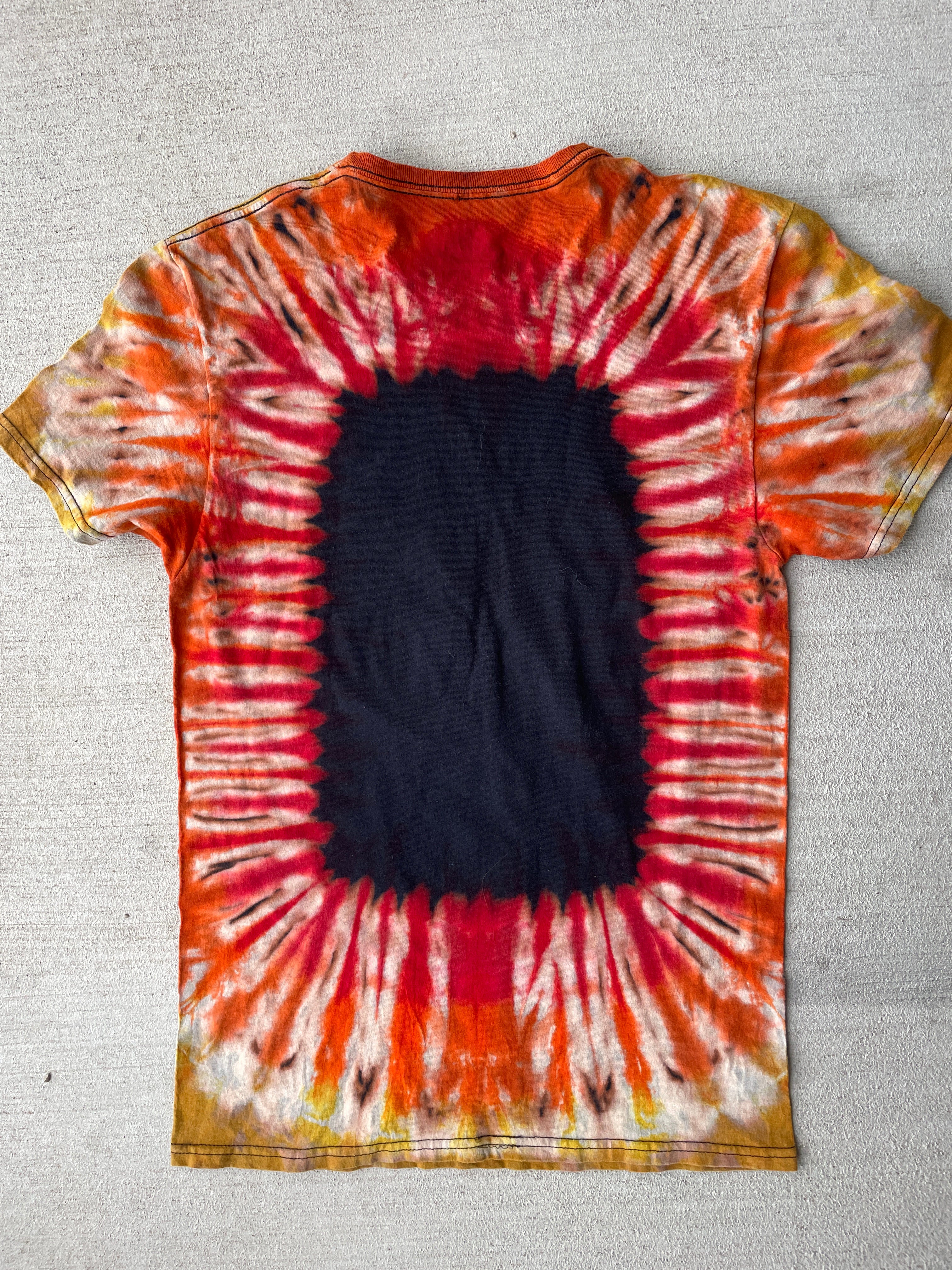 Small Women’s The Mandalorian Handmade Tie Dye T-Shirt | Star Wars Reverse Tie Dye Short Sleeve