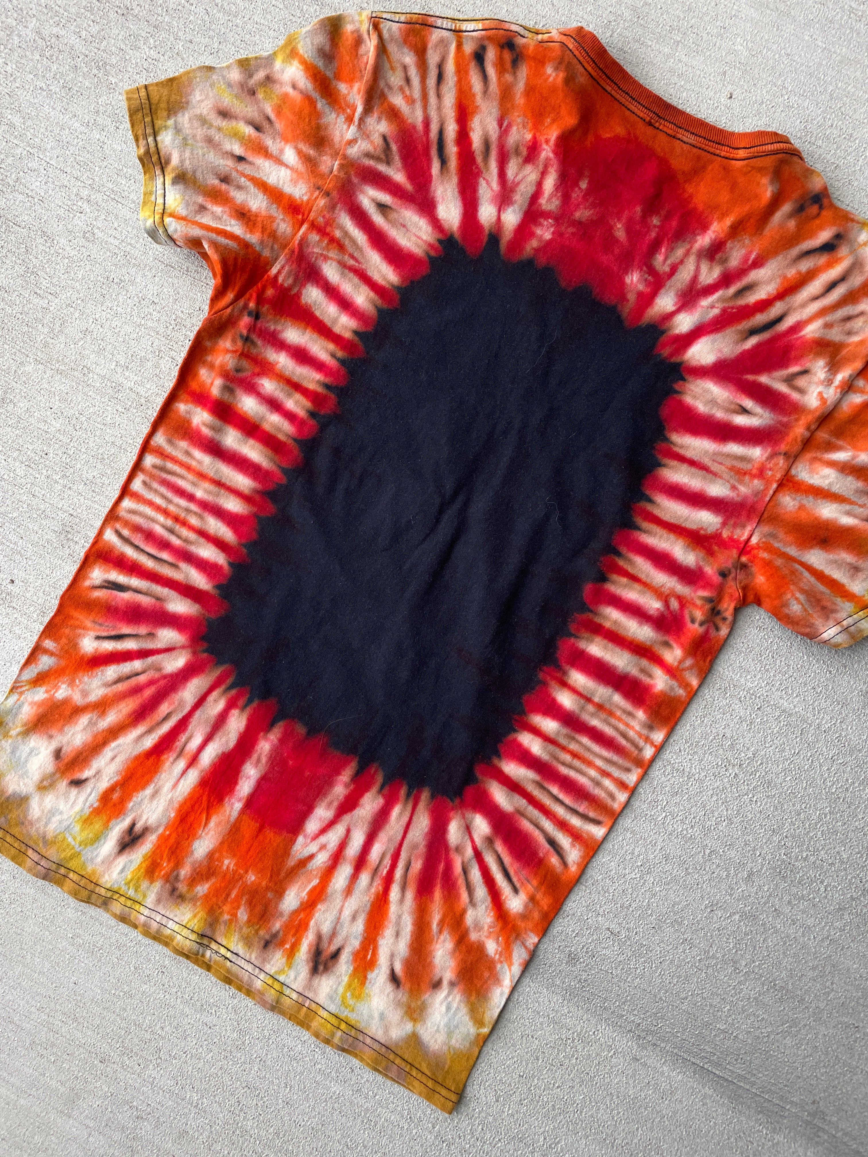 Small Women’s The Mandalorian Handmade Tie Dye T-Shirt | Star Wars Reverse Tie Dye Short Sleeve