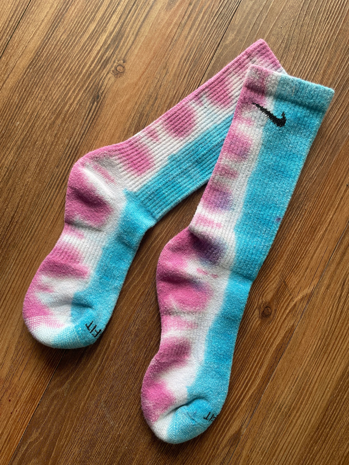 Blue, Pink, and White Tie Dye Nike Dri-FIT Everyday Plus Training Socks - Size Medium (Men's 6-8/Women's 7-10)