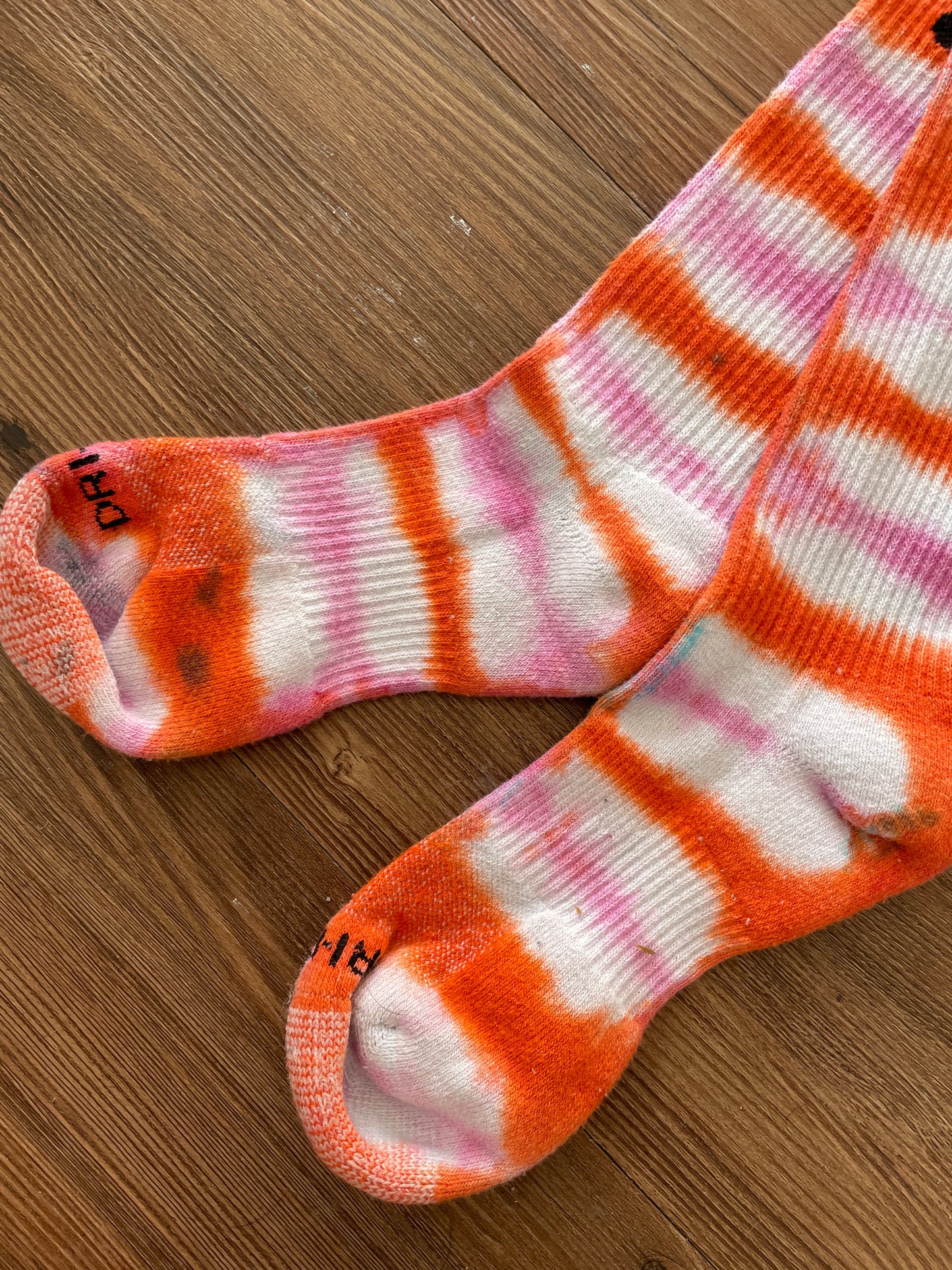 Pink, Orange, and White Tie Dye Nike Dri-FIT Everyday Plus Training Socks - Size Medium (Men's 6-8/Women's 7-10)