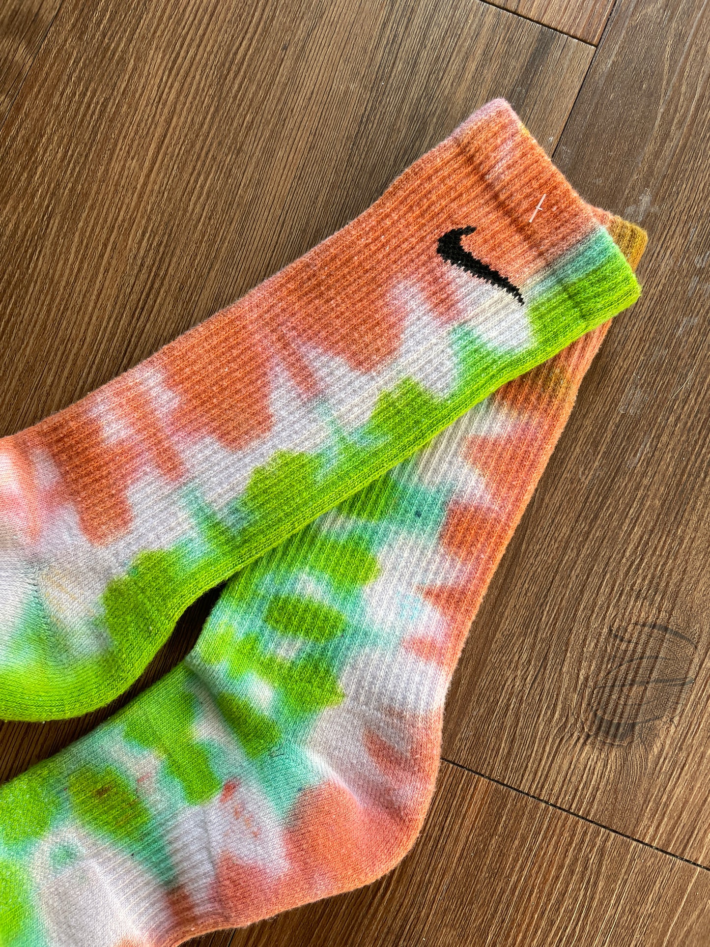 Orange, Green, and White Watermelon Tie Dye Nike Dri-FIT Everyday Plus Training Socks - Size Medium (Men's 6-8/Women's 7-10)