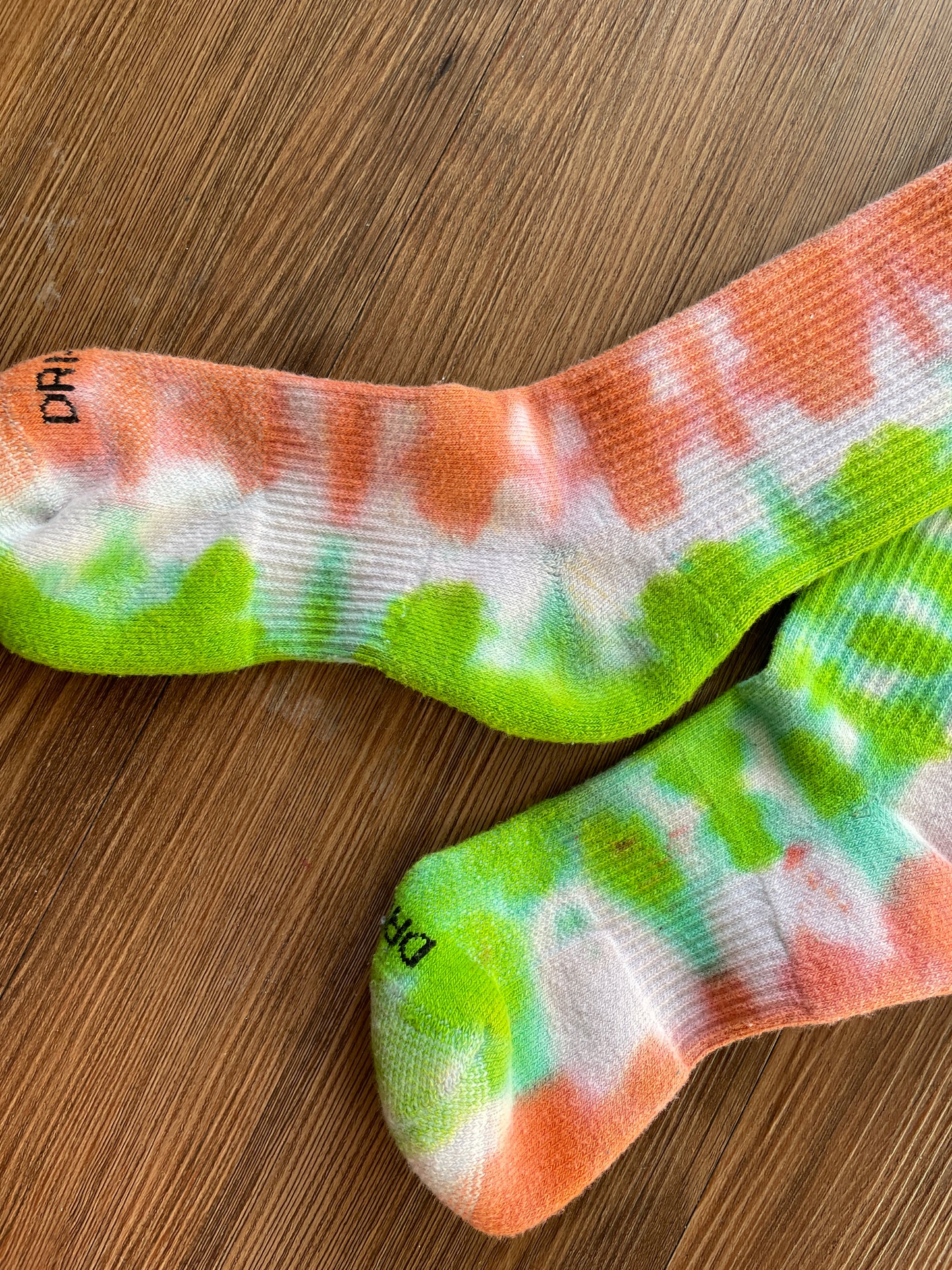 Orange, Green, and White Watermelon Tie Dye Nike Dri-FIT Everyday Plus Training Socks - Size Medium (Men's 6-8/Women's 7-10)