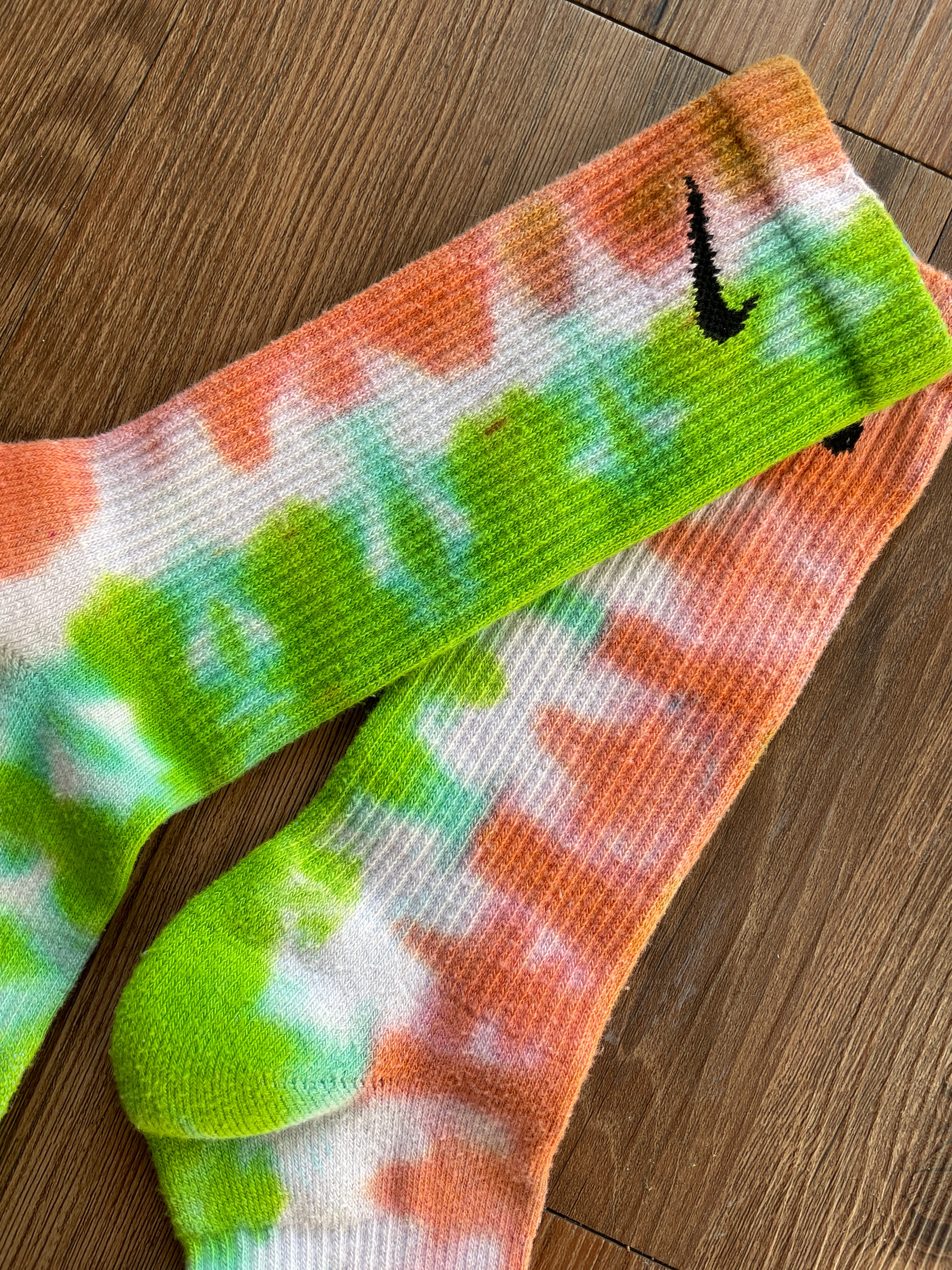 Orange, Green, and White Watermelon Tie Dye Nike Dri-FIT Everyday Plus Training Socks - Size Medium (Men's 6-8/Women's 7-10)