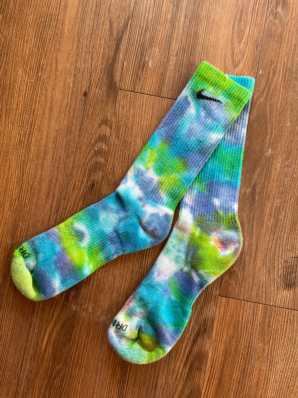 Blue and Green Dye Nike Dri-FIT Everyday Plus Training Socks - Size Large (Men's 8-12/Women's 10+)