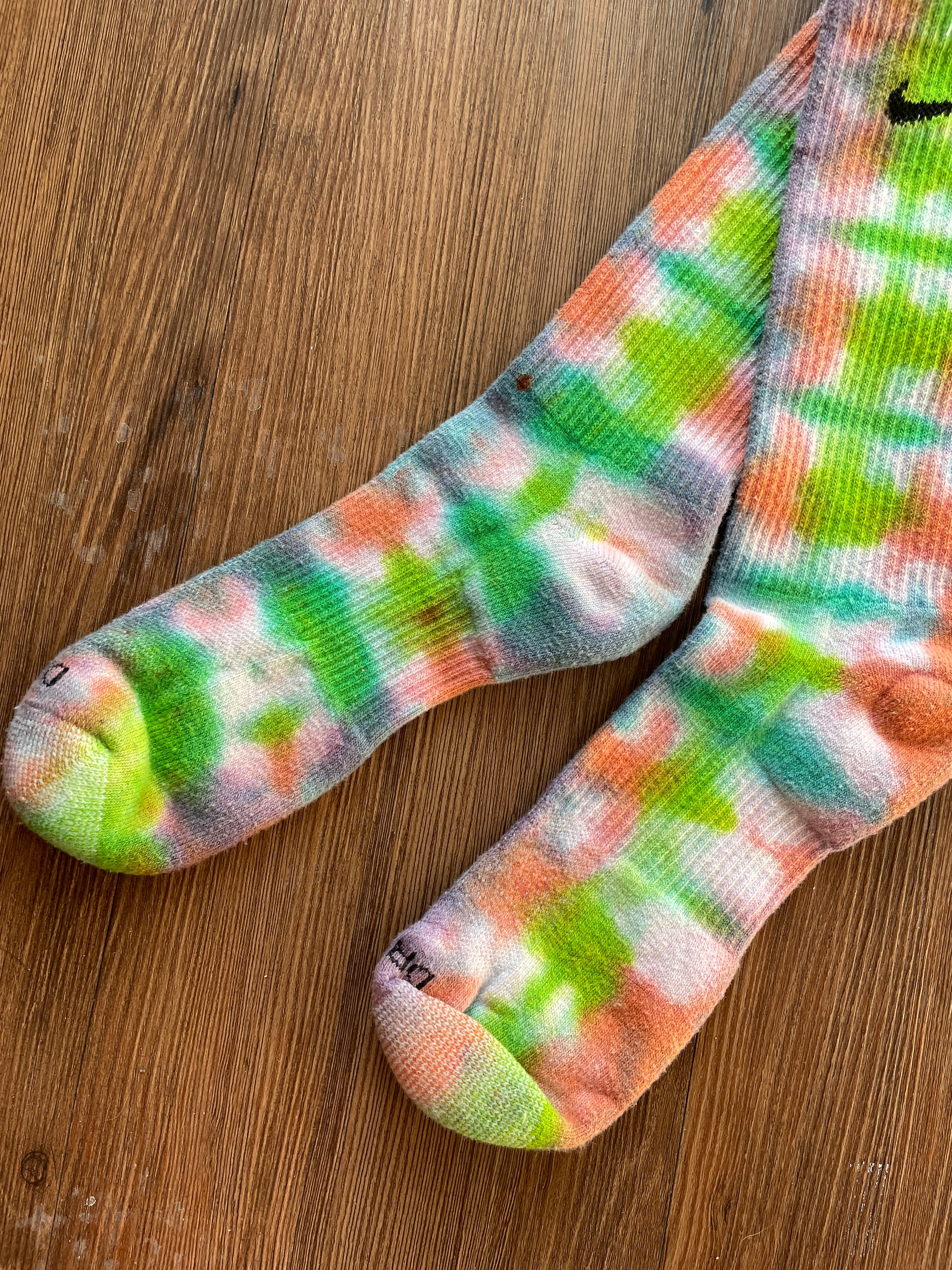 Blue, Green, and Orange Tie Dye Nike Dri-FIT Everyday Plus Training Socks - Size Large (Men's 8-12/Women's 10+)