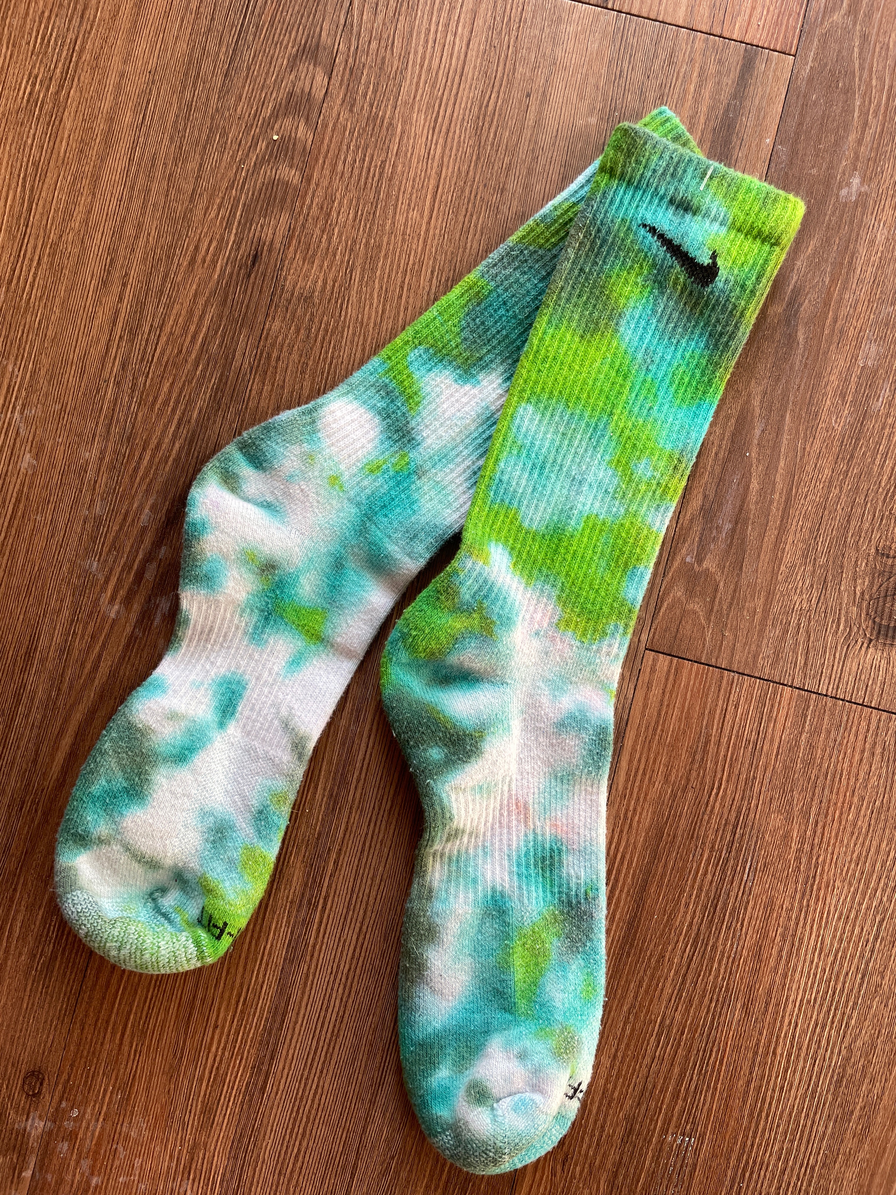 Shades of Green Tie Dye Nike Dri-FIT Everyday Plus Training Socks - Size Large (Men's 8-12/Women's 10+)