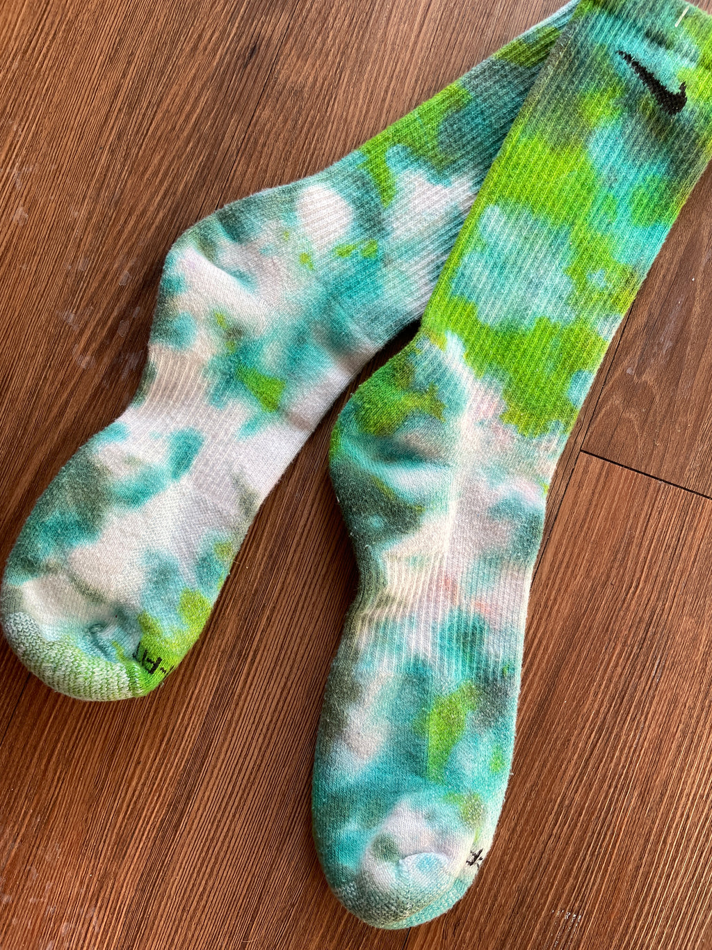 Shades of Green Tie Dye Nike Dri-FIT Everyday Plus Training Socks - Size Large (Men's 8-12/Women's 10+)