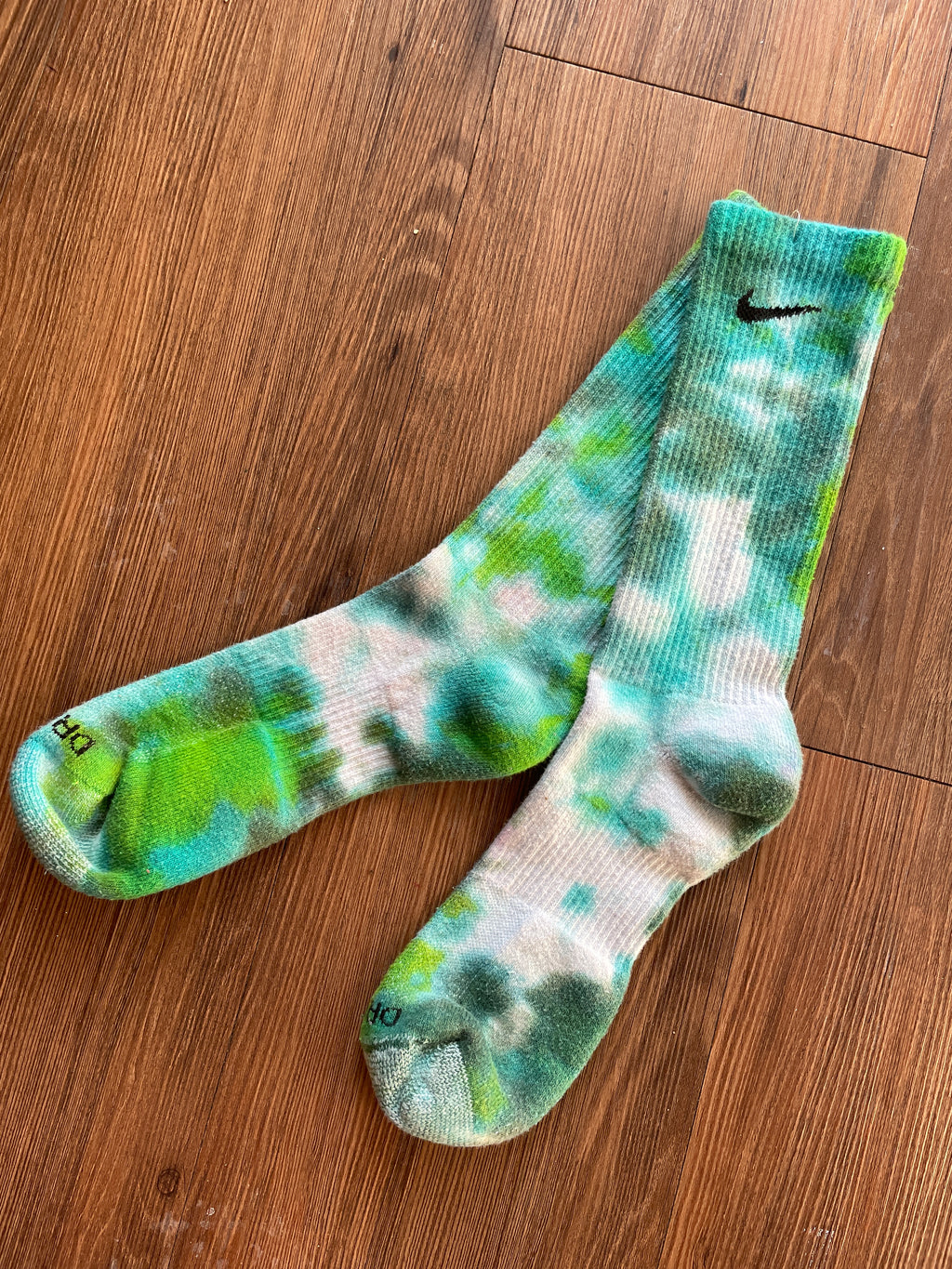 Shades of Green Tie Dye Nike Dri-FIT Everyday Plus Training Socks - Size Large (Men's 8-12/Women's 10+)