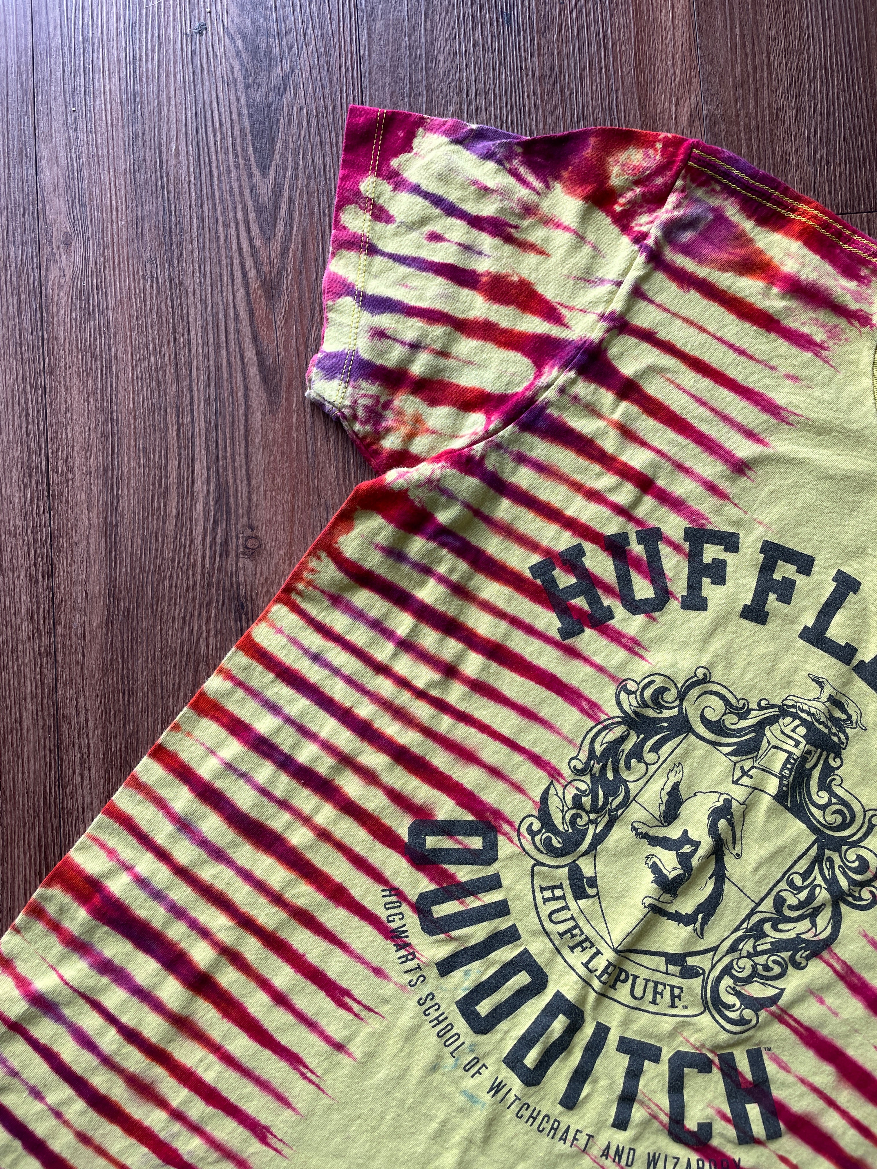 Large Men’s Hufflepuff Quidditch Handmade Tie Dye T-Shirt | Yellow Harry Potter Pleated Tie Dye Short Sleeve