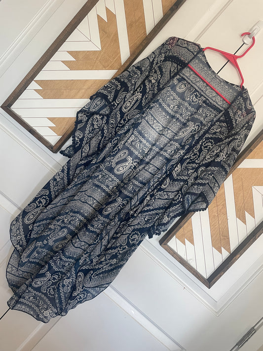 Women’s Small Charlotte Russe Navy Blue and White Paisley Sheer Kimono Duster