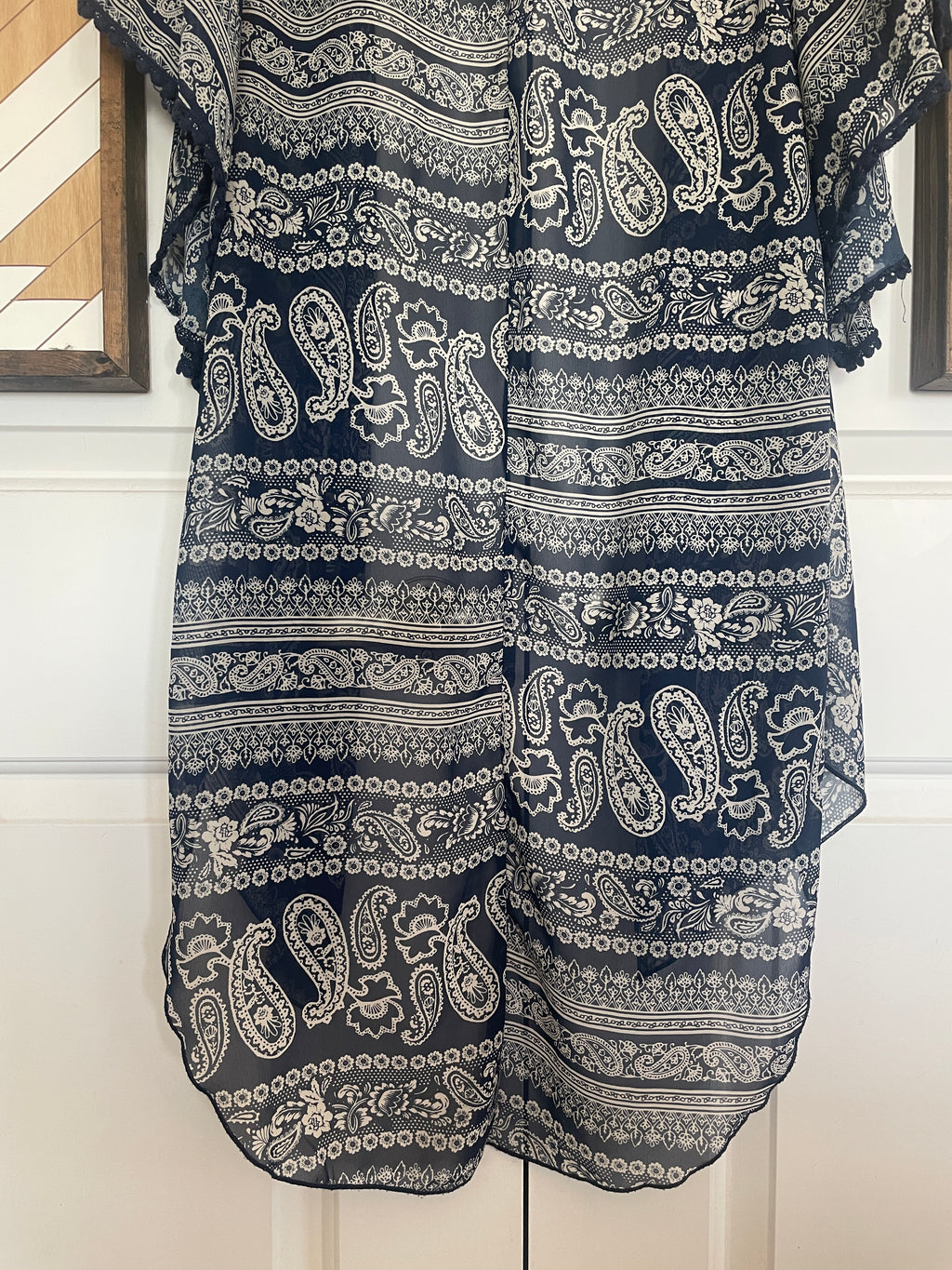 Women’s Small Charlotte Russe Navy Blue and White Paisley Sheer Kimono Duster