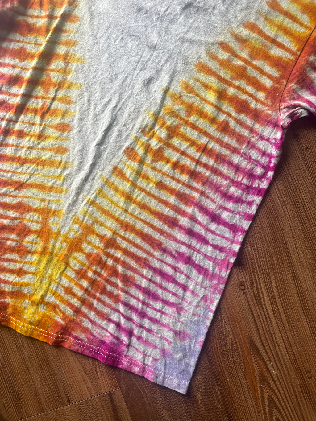 Medium Men’s VOTE Handmade Tie Dye T-Shirt | Warm Tones Earth Tones V-Pleated Tie Dye Short Sleeve