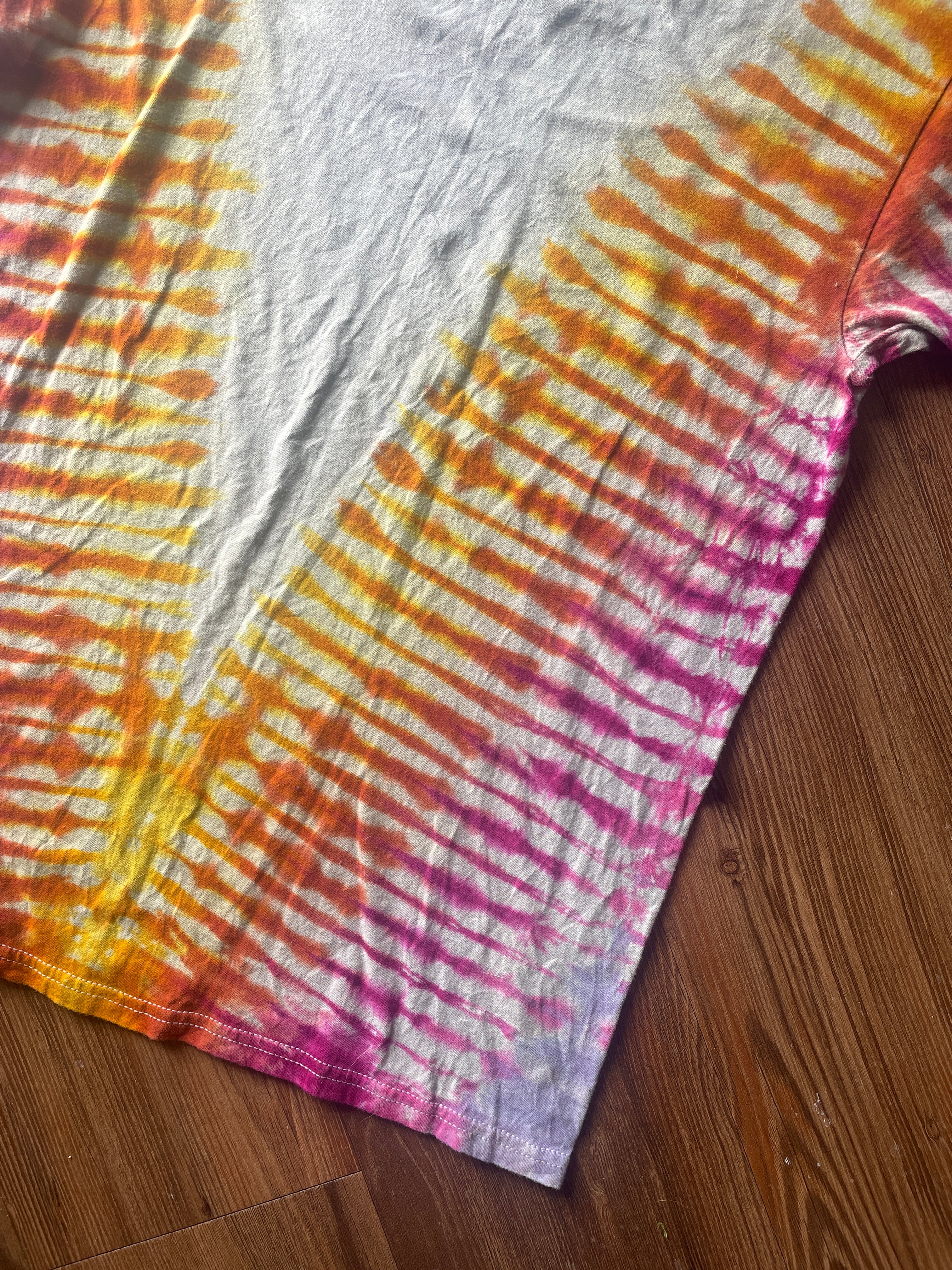 Medium Men’s VOTE Handmade Tie Dye T-Shirt | Warm Tones Earth Tones V-Pleated Tie Dye Short Sleeve