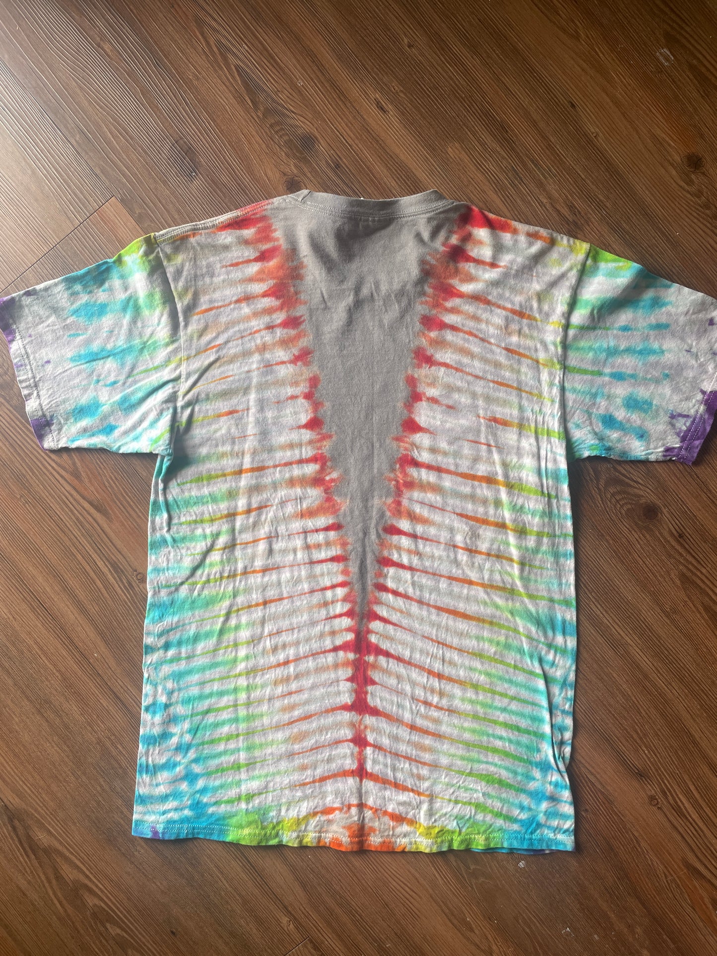 Medium Men’s Peace Love PRIDE Handmade Tie Dye T-Shirt | Gray Rainbow V-Pleated Tie Dye Short Sleeve