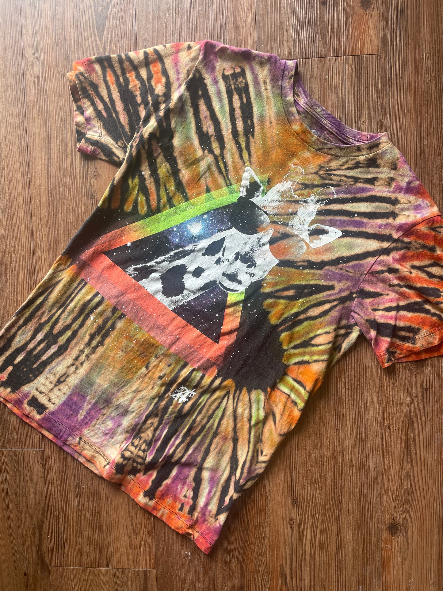 Medium Men’s Groovy Galactic Giraffe Handmade Tie Dye T-Shirt | Pastel Tones Triangle Pleated Reverse Tie Dye Short Sleeve