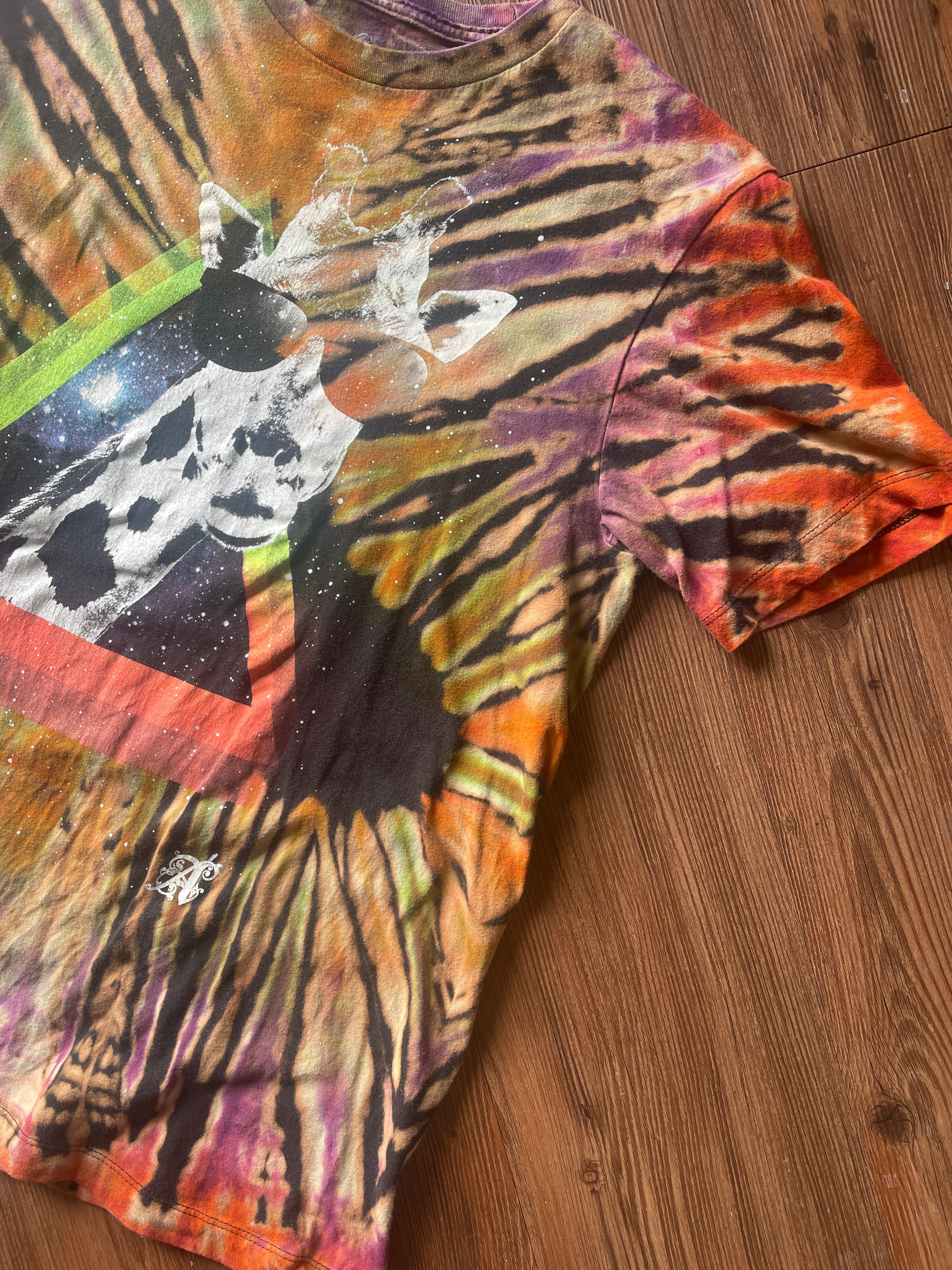 Medium Men’s Groovy Galactic Giraffe Handmade Tie Dye T-Shirt | Pastel Tones Triangle Pleated Reverse Tie Dye Short Sleeve