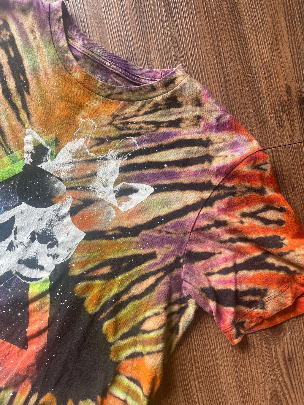 Medium Men’s Groovy Galactic Giraffe Handmade Tie Dye T-Shirt | Pastel Tones Triangle Pleated Reverse Tie Dye Short Sleeve