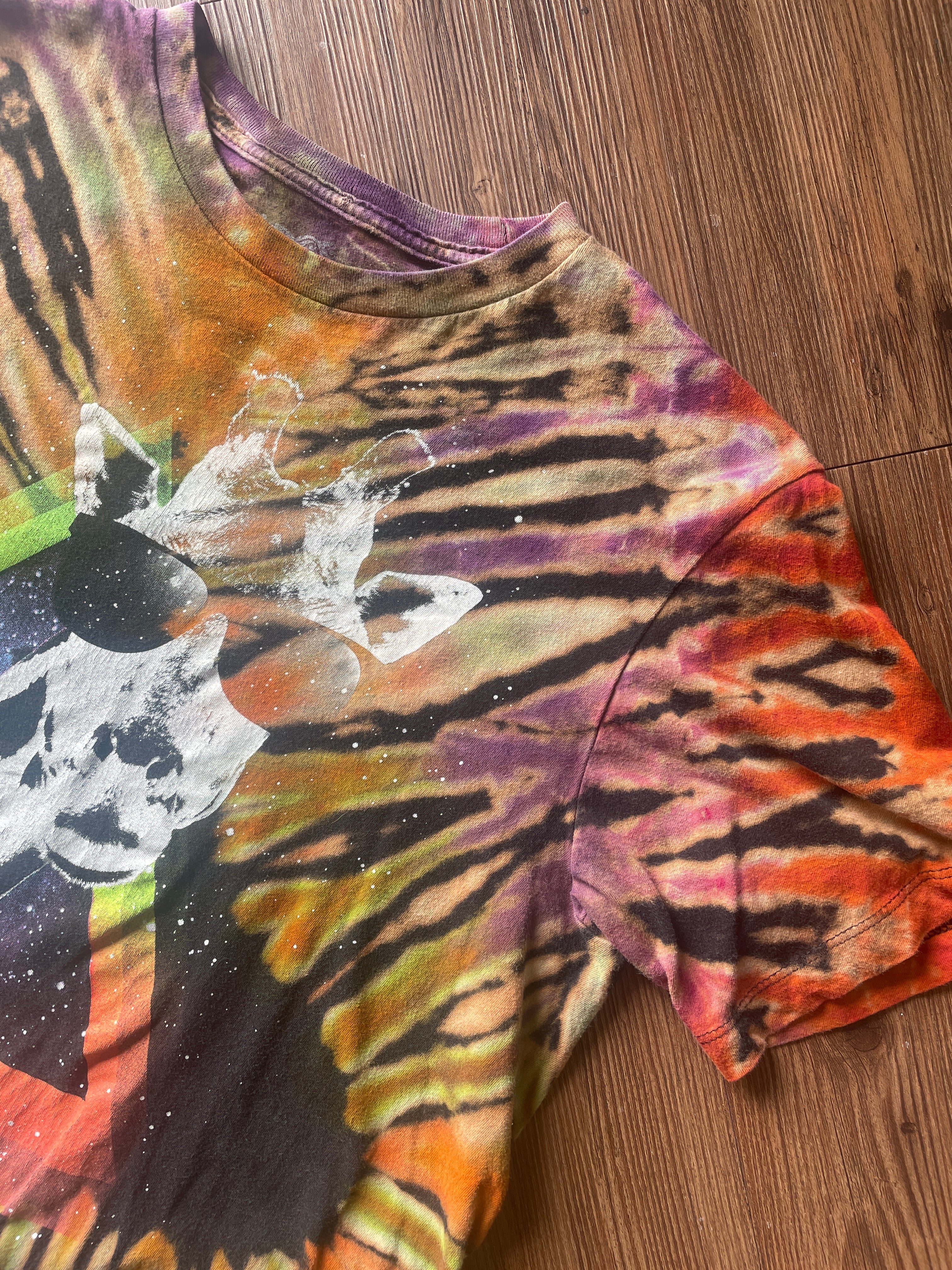 Medium Men’s Groovy Galactic Giraffe Handmade Tie Dye T-Shirt | Pastel Tones Triangle Pleated Reverse Tie Dye Short Sleeve