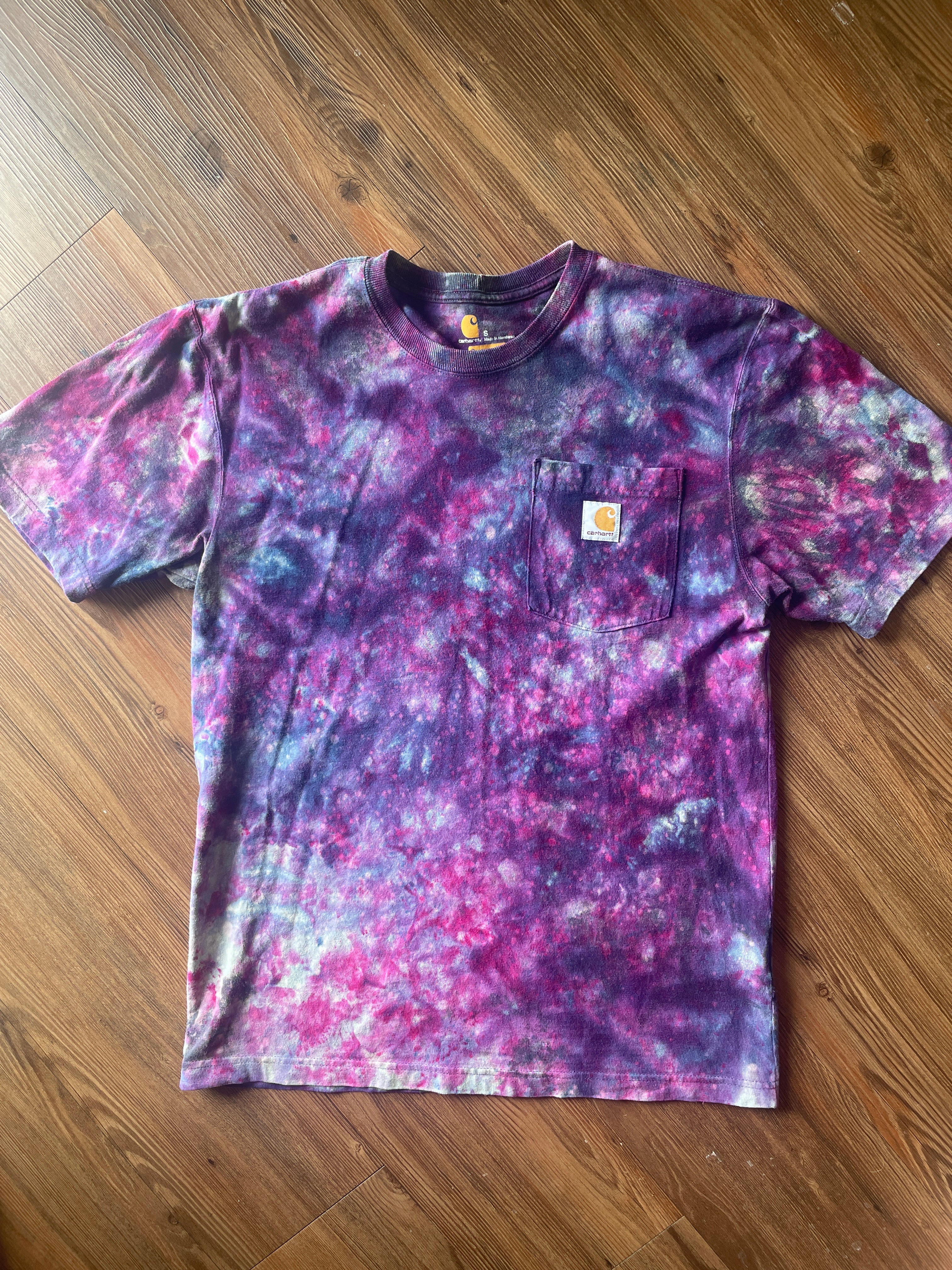 Small Men’s Carhartt Galaxy Tie Dye Handmade T-Shirt | Purple and Blue Reverse Tie Dye Short Sleeve