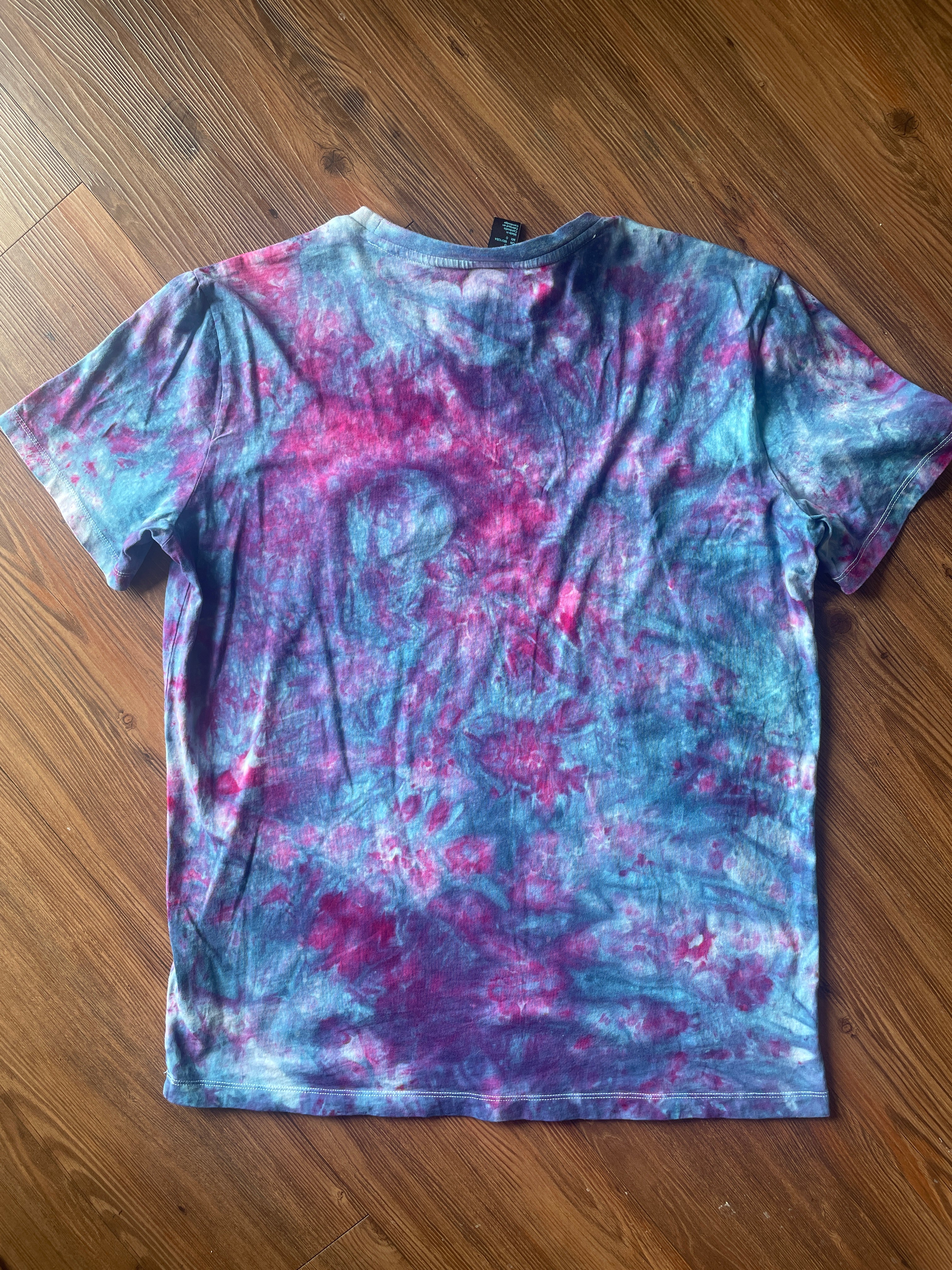 Large Women’s Anti-Gun Violence Handmade Galaxy Tie Dye T-Shirt | H&M Non-Violence Tie Dye Short Sleeve